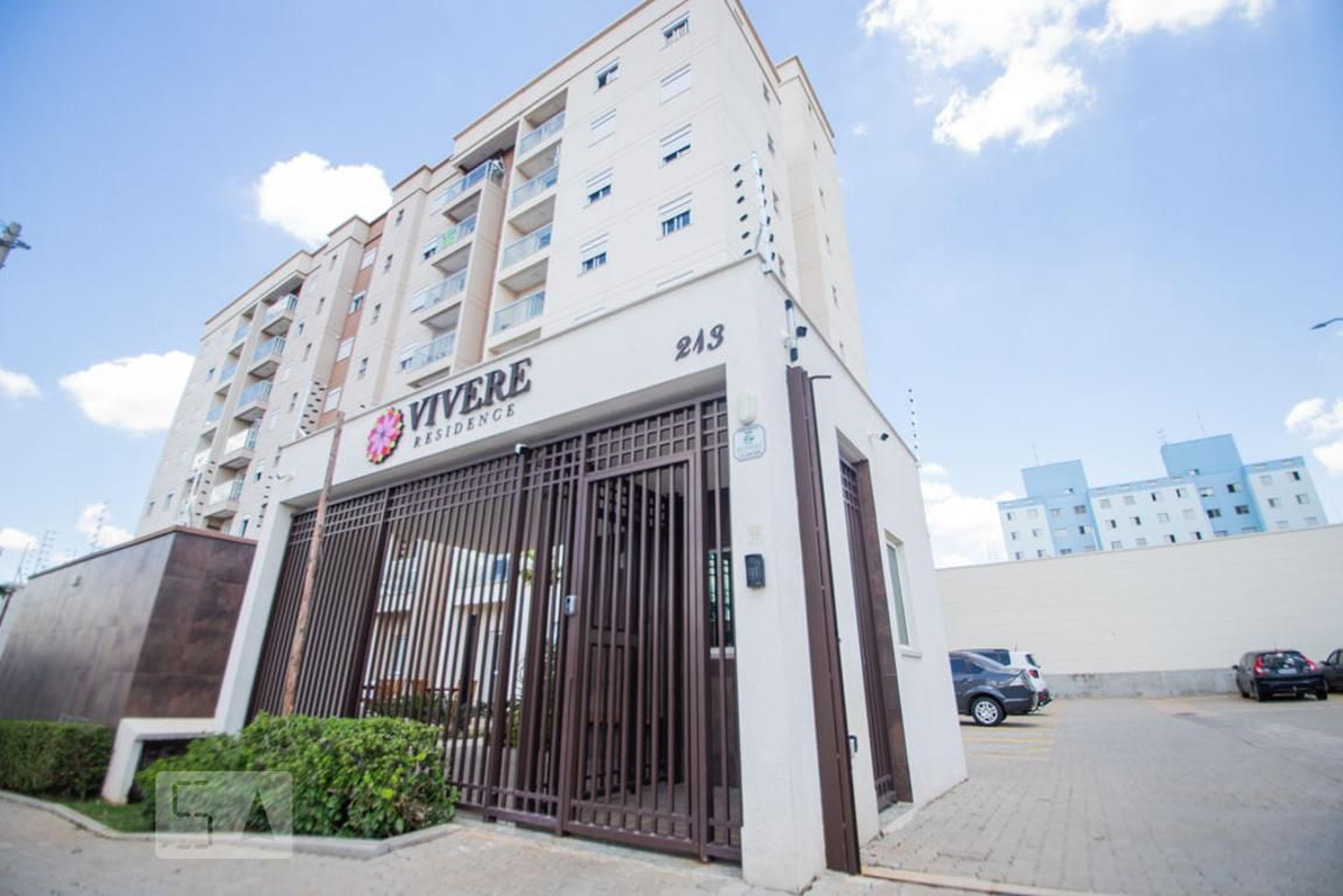 fachada Condomínio em Rua Willian Booth, 64