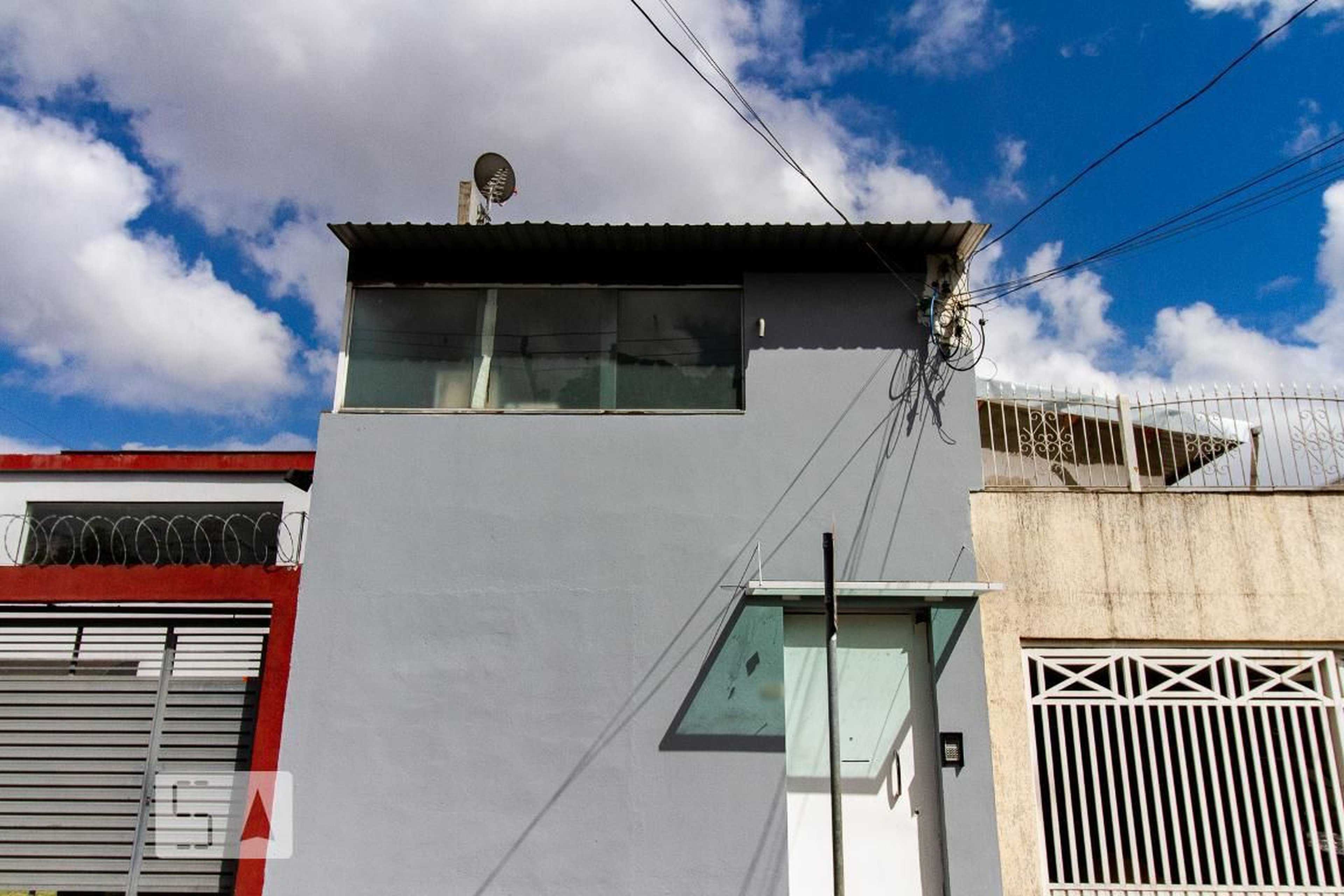 Fachada Condomínio em Rua Guaraiúva, 1361