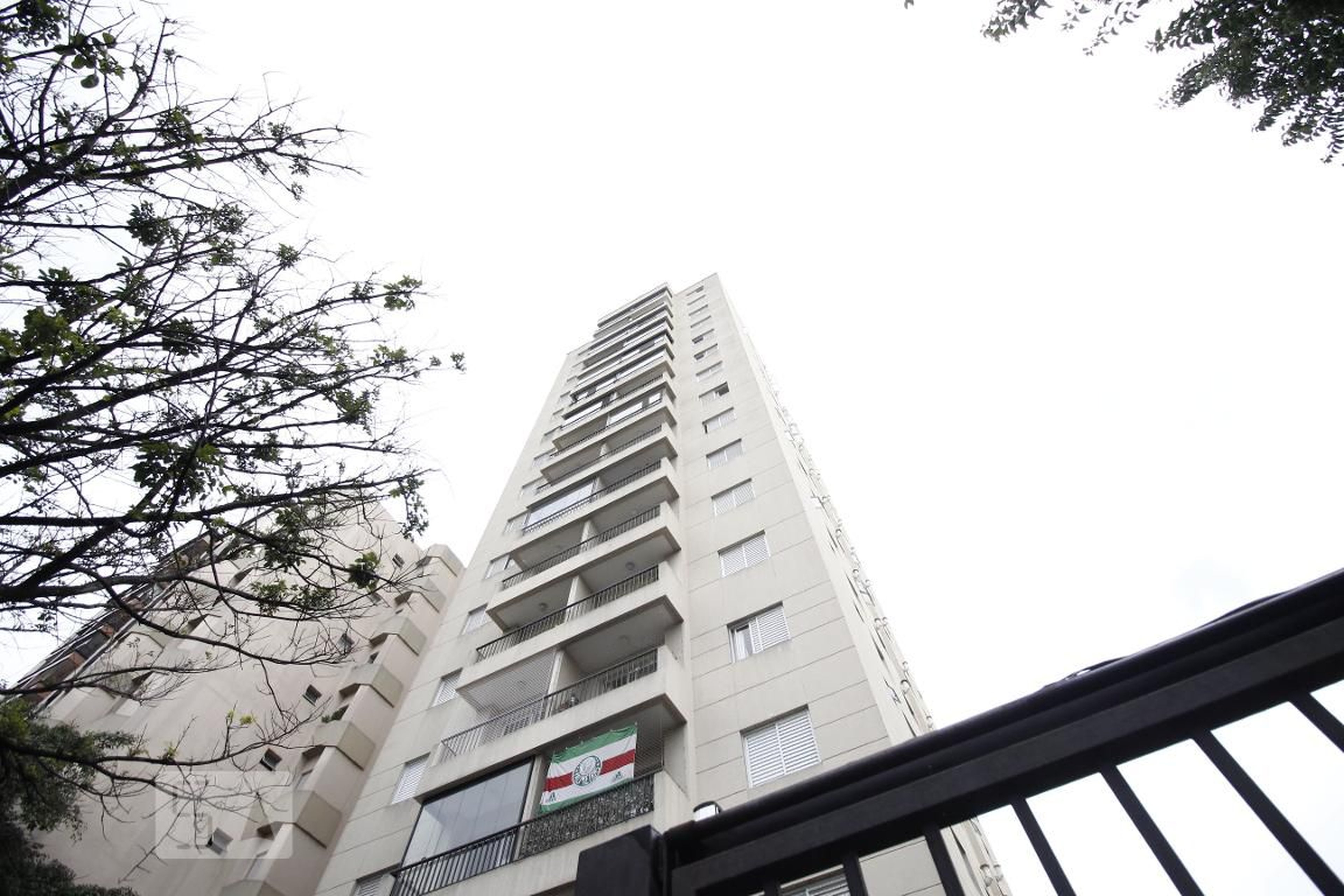 Prédio Condomínio Breno