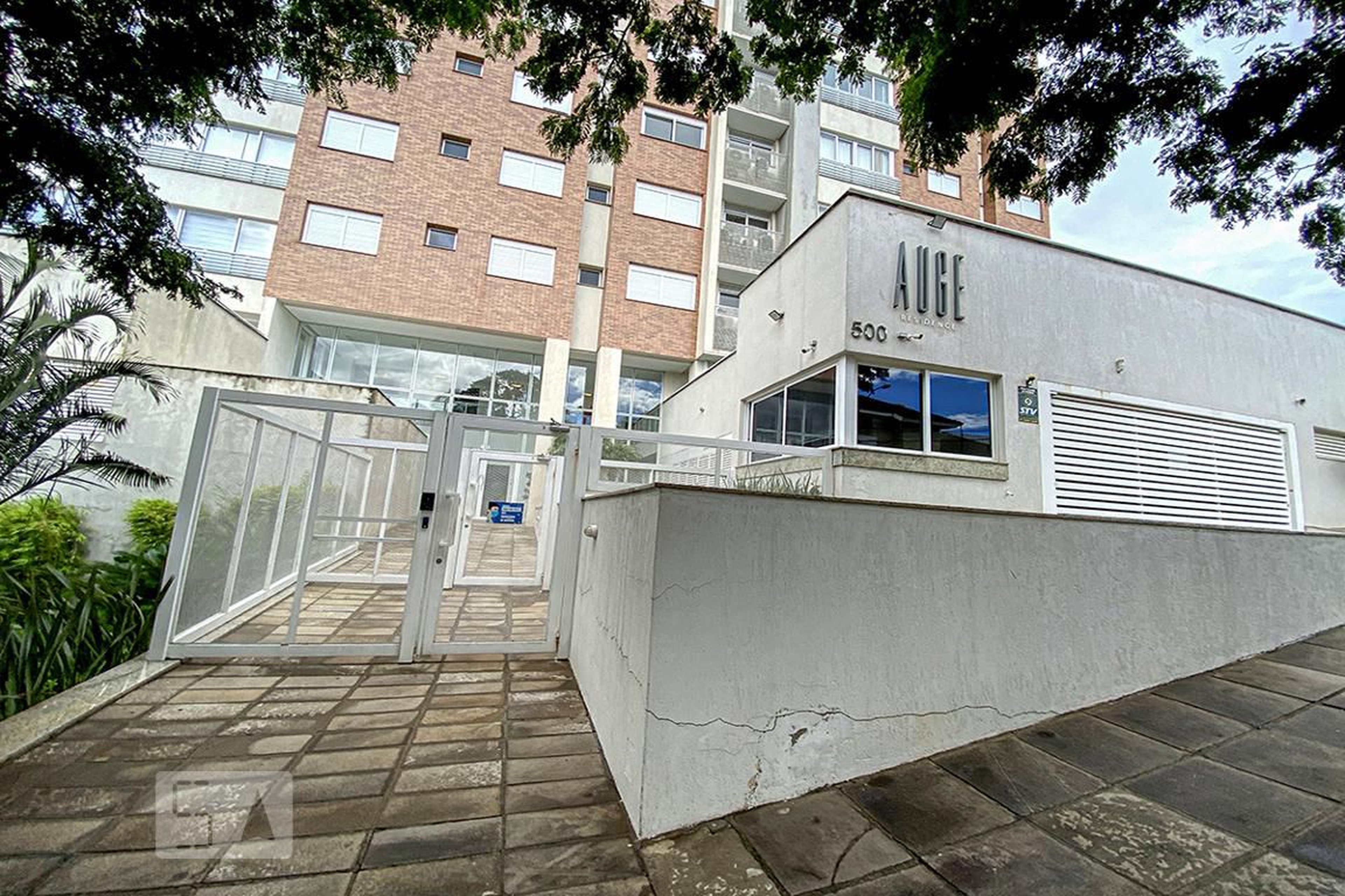 Fachada Condomínio em Rua Juíz de Fora, 500