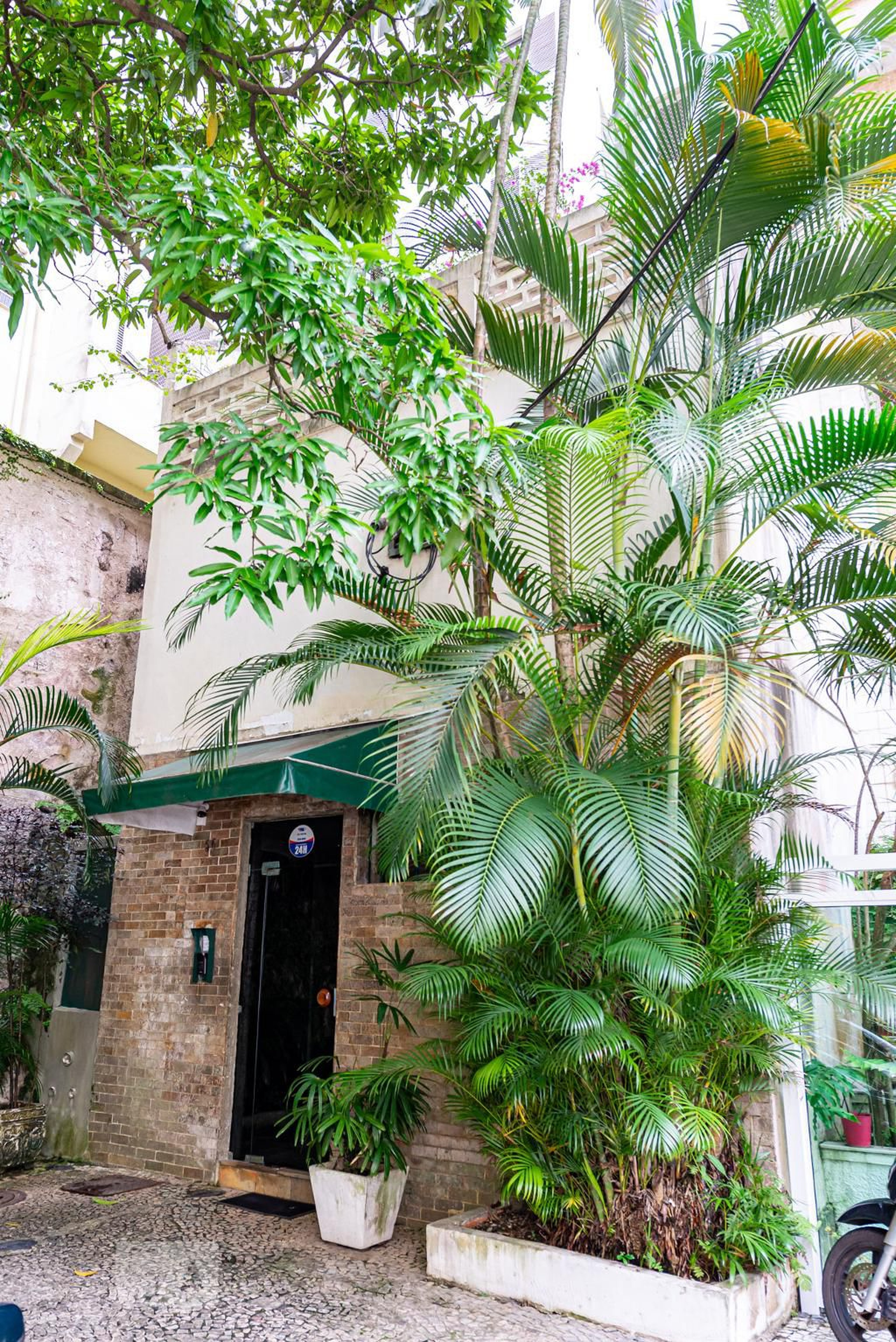 Fachada Condomínio em Rua Ministro Artur Ribeiro, 112