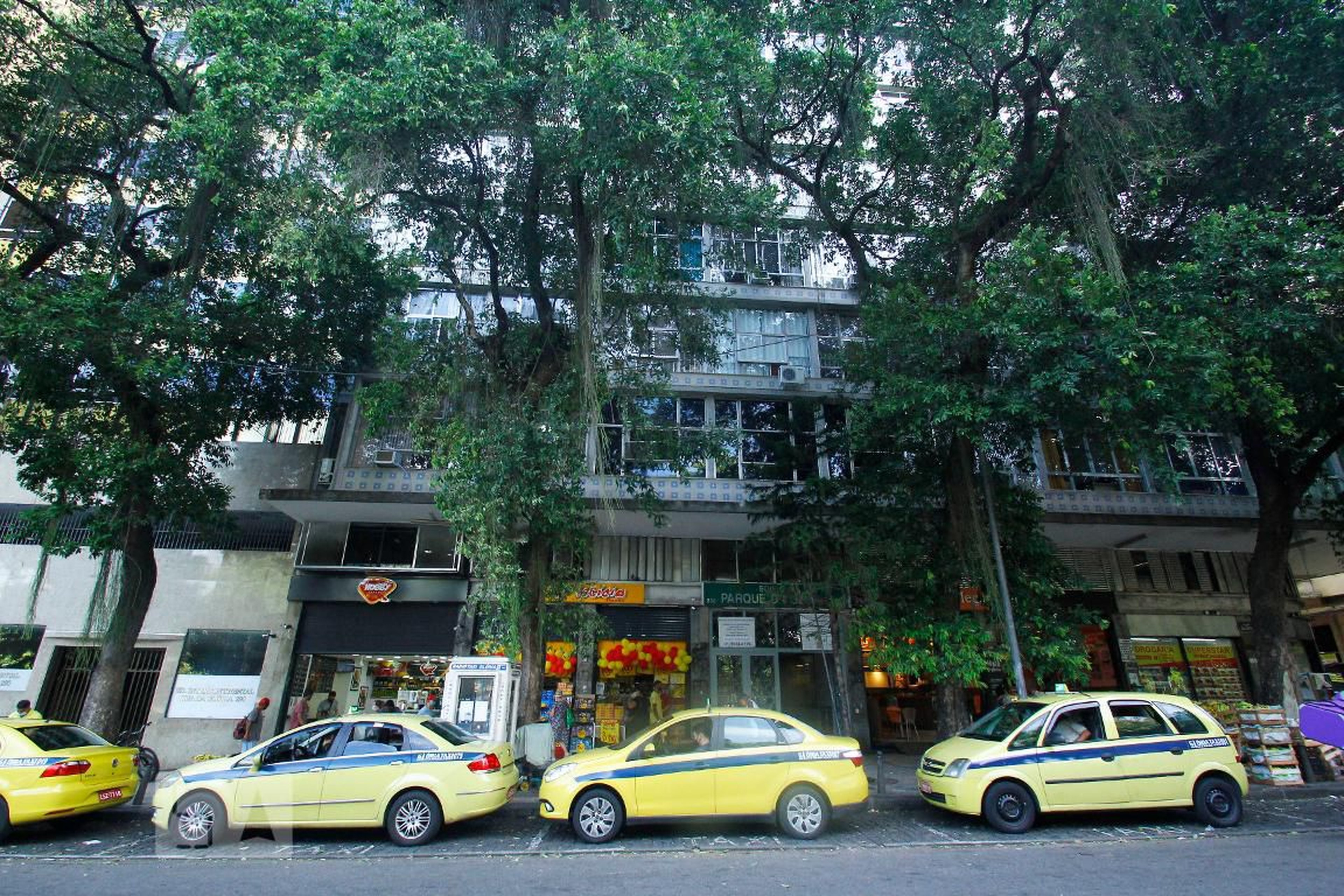 Fachada do Prédio Edifício Parque da Gloria
