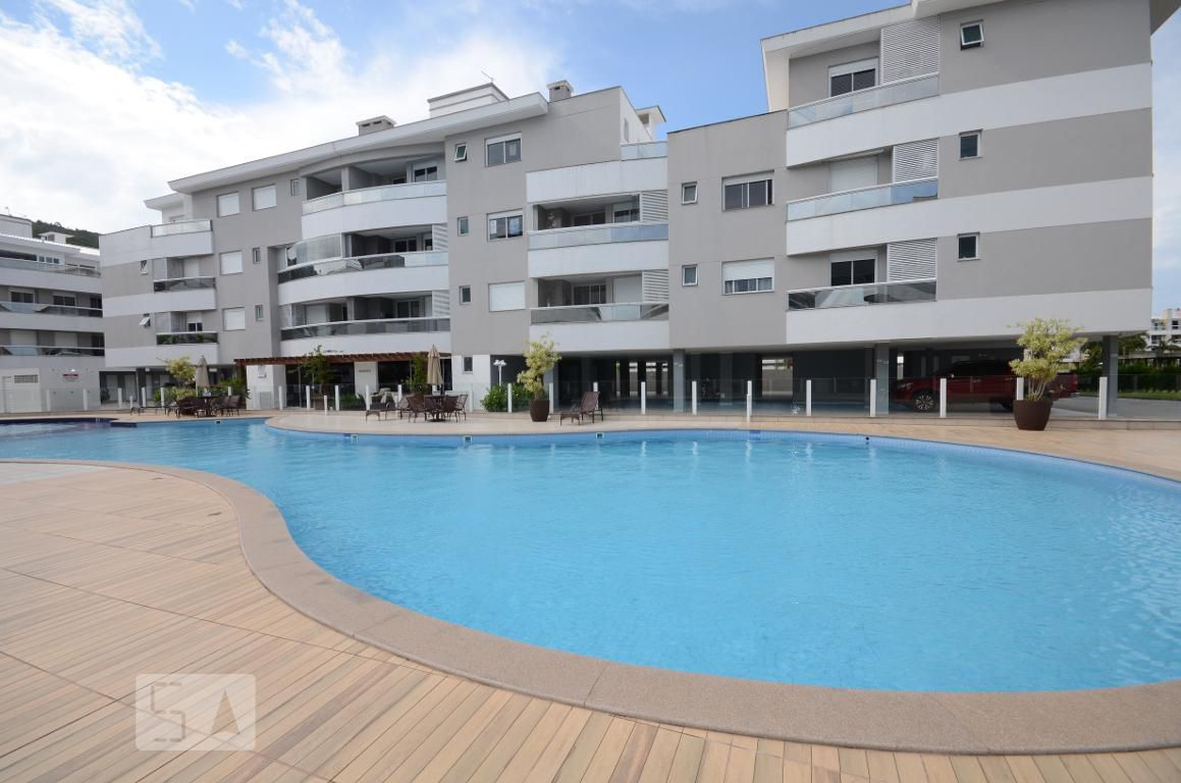 Piscina - Vila das Palmeiras 1