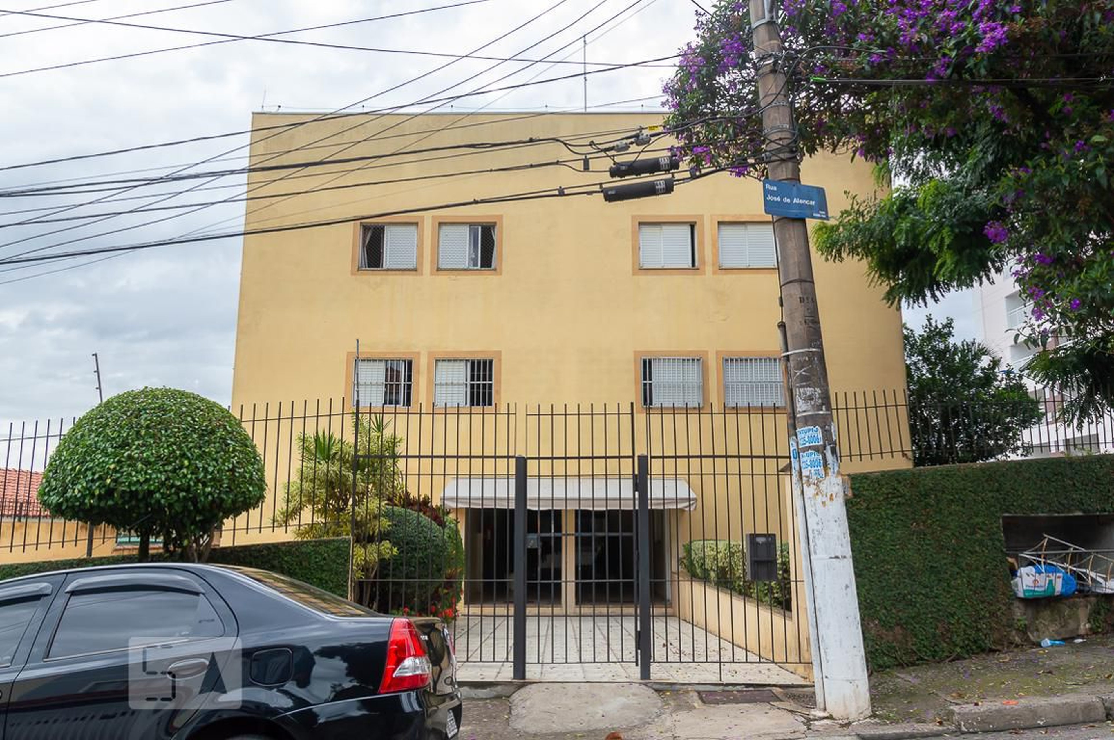 Fachada do Prédio Condomínio em Rua José de Alencar, 24