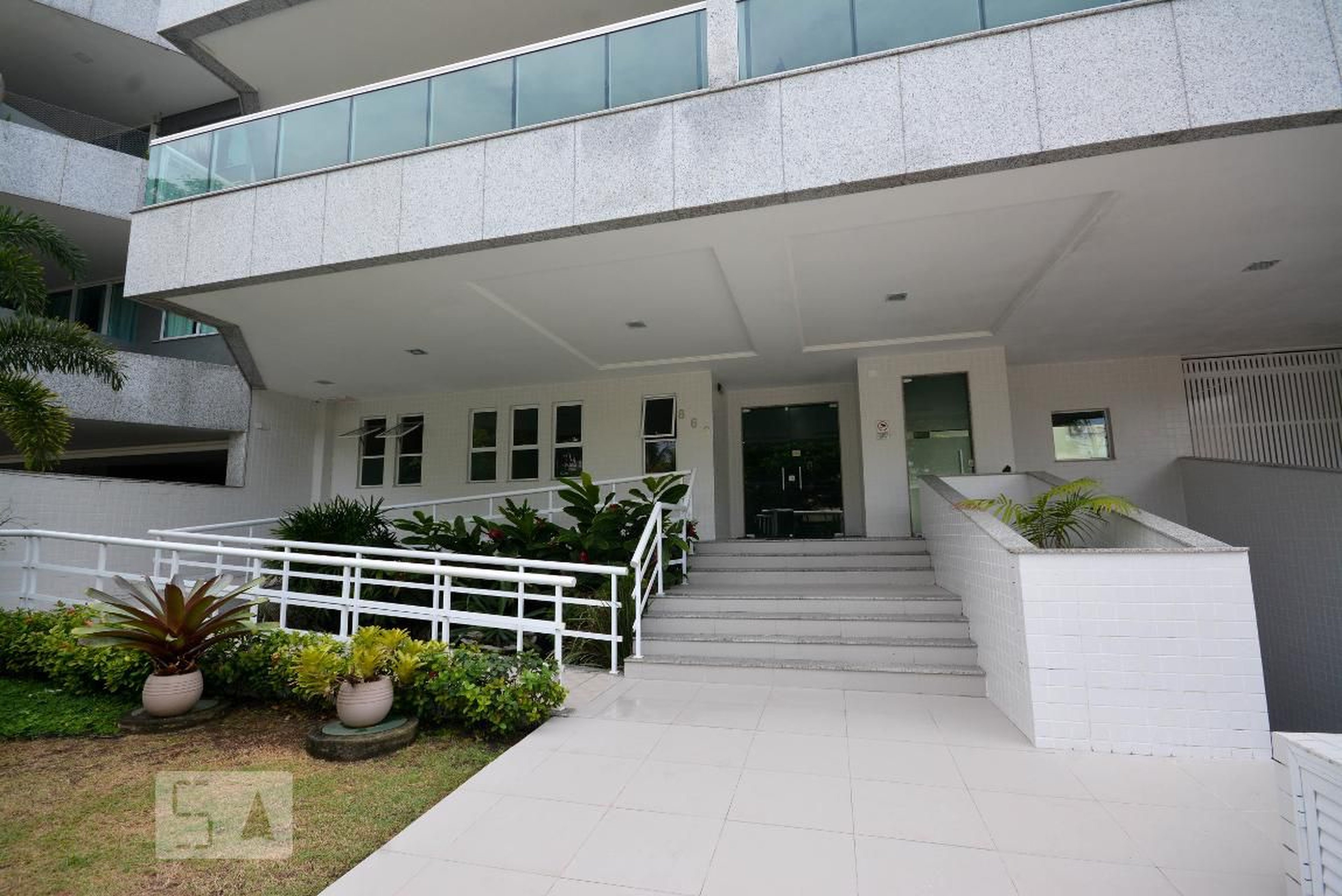 Hall de Entrada - Rua Gilka Machado 860,203