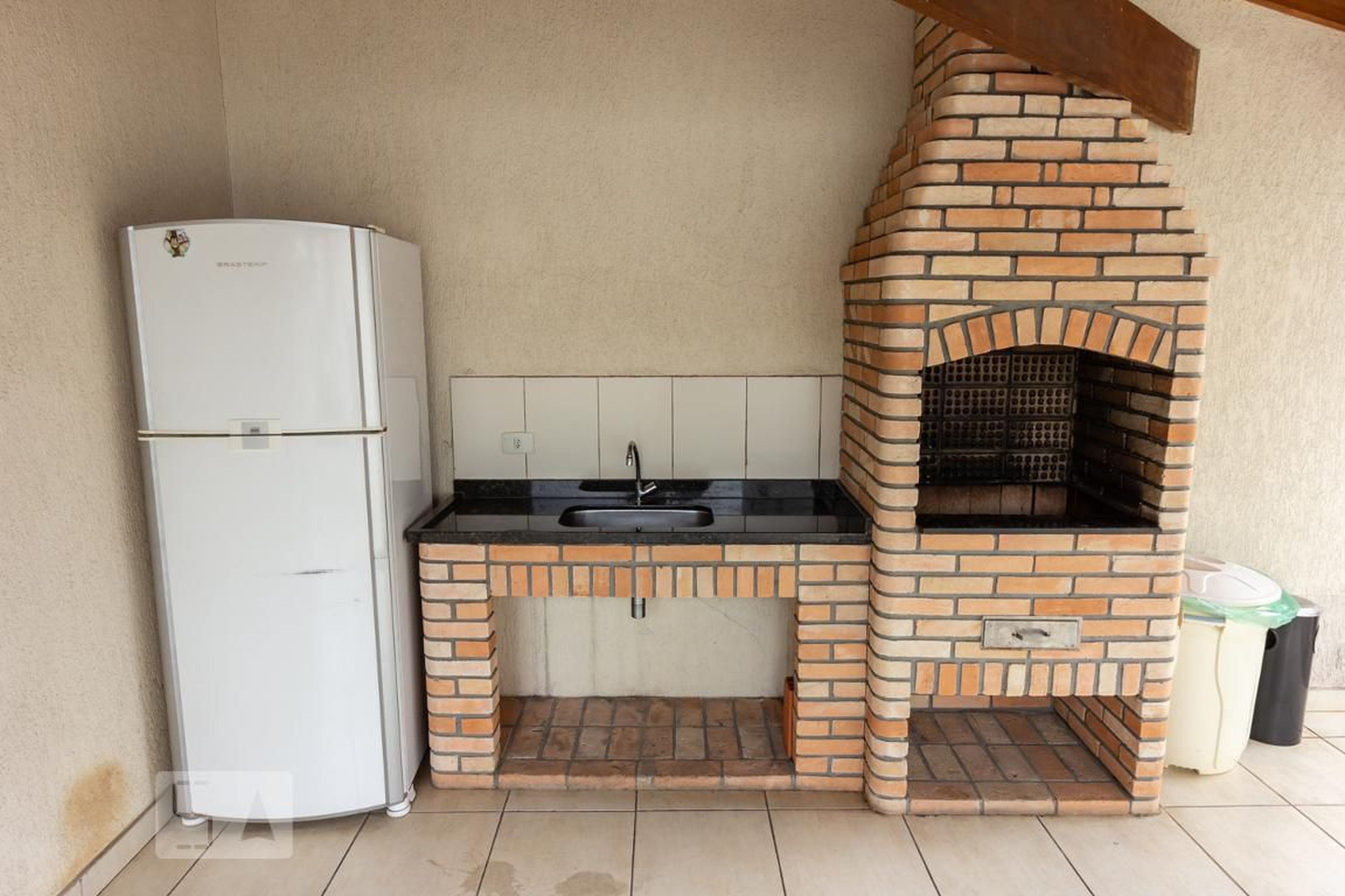 Churrasqueira - Es. Morada das Perdizes