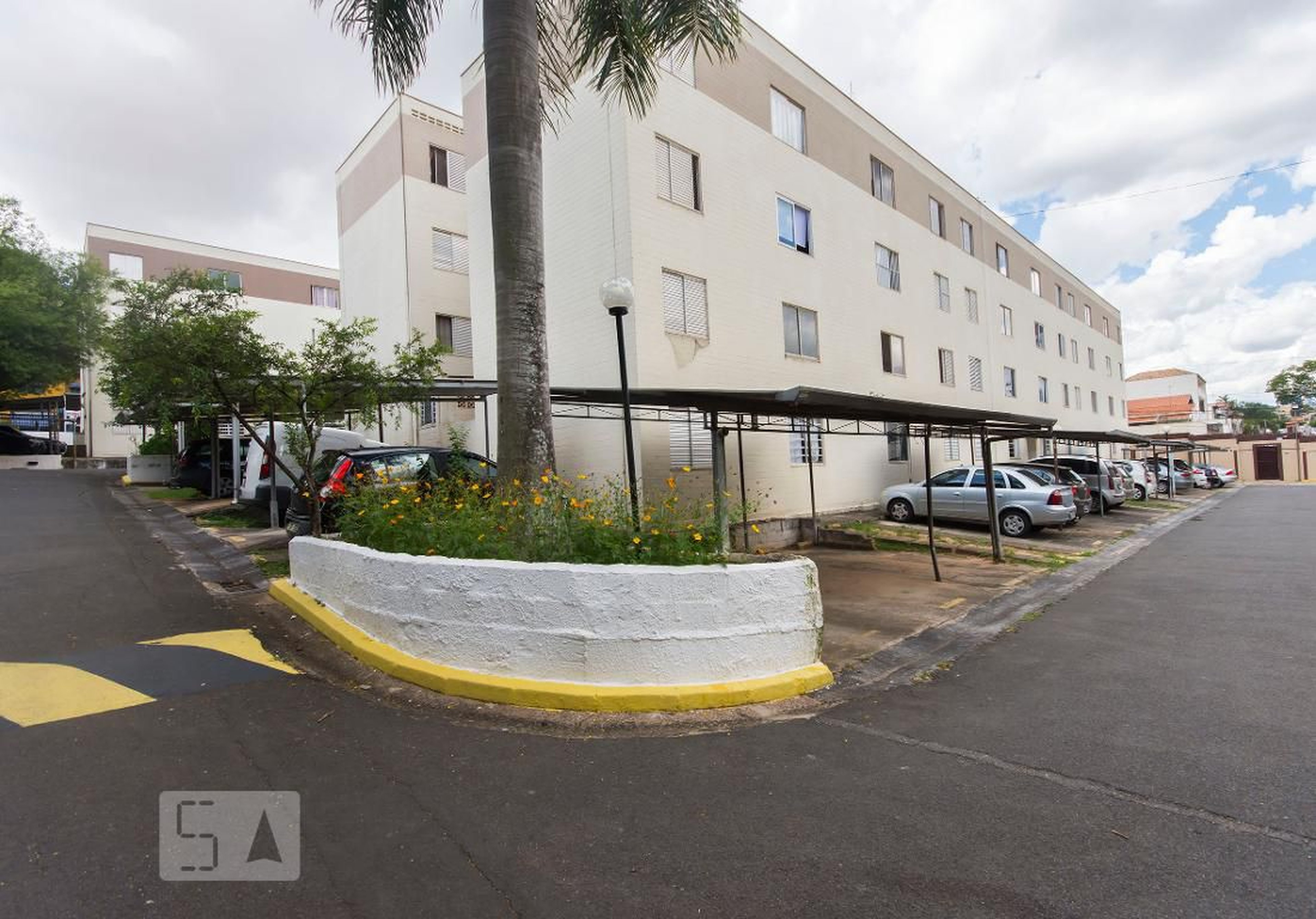 Fachada Condomínio Parque Residencial Jardim do Lago