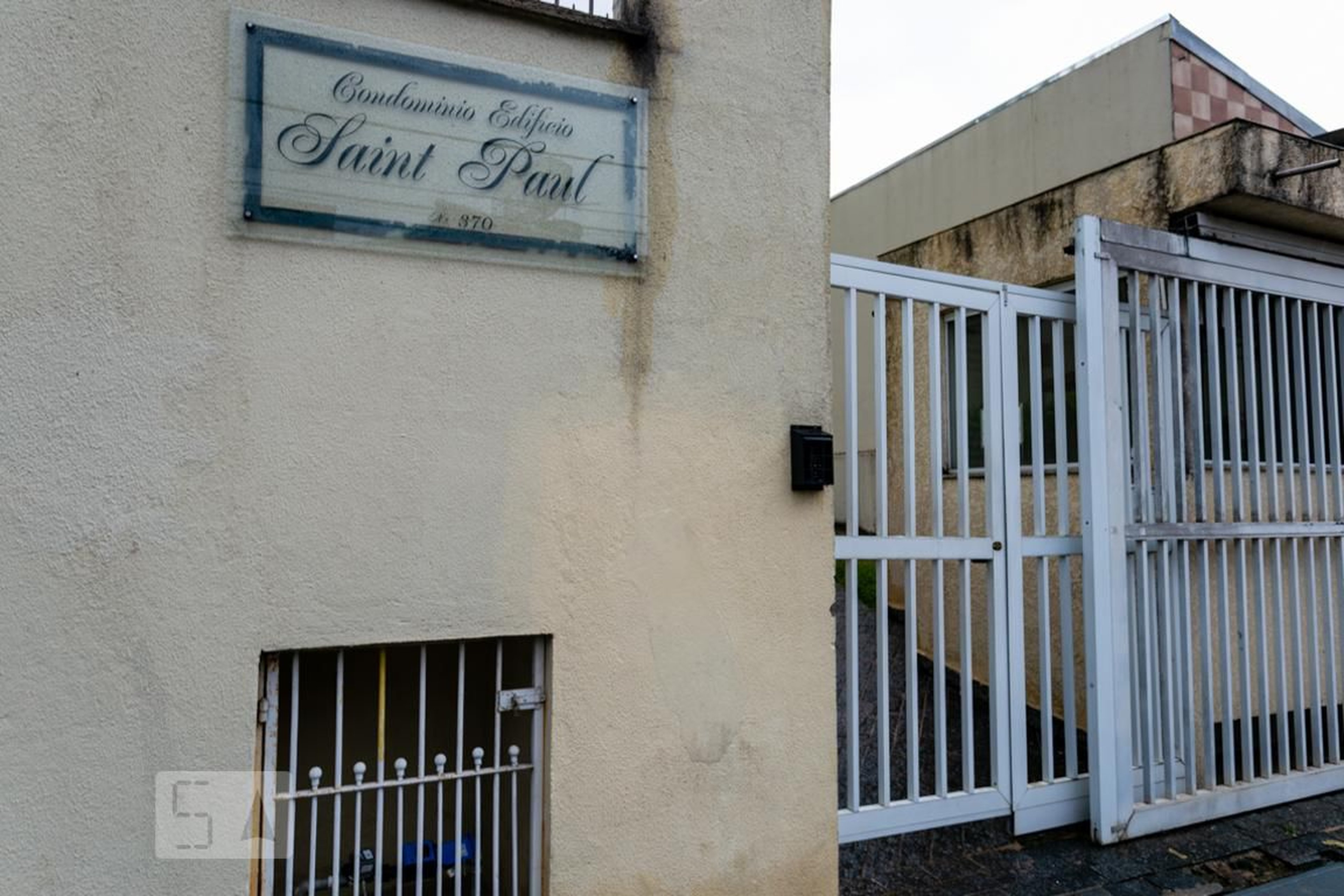 Fachada do Condomínio Condomínio Saint Paul