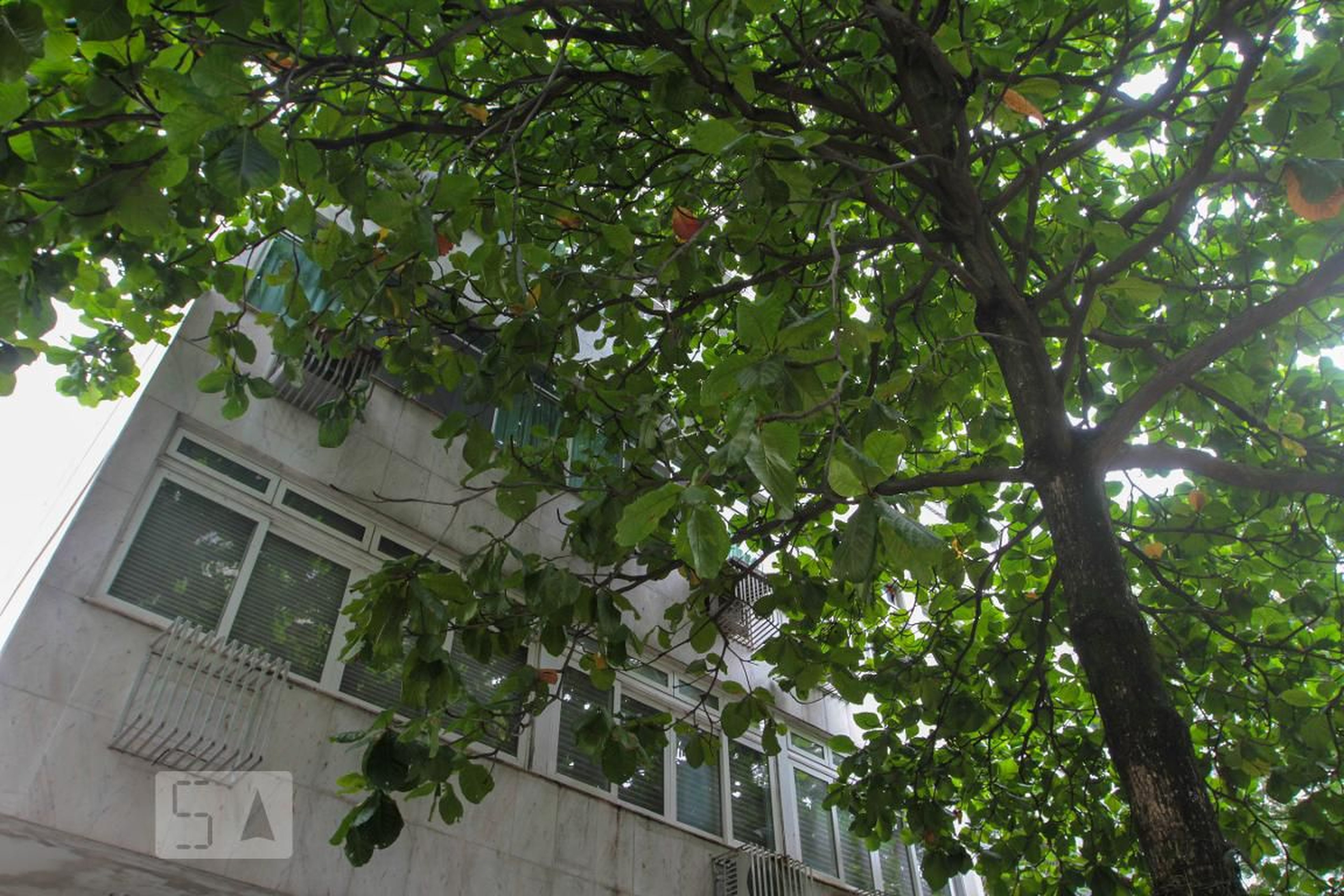 Fachada do Prédio Condomínio em Rua Barão da Torre, 455