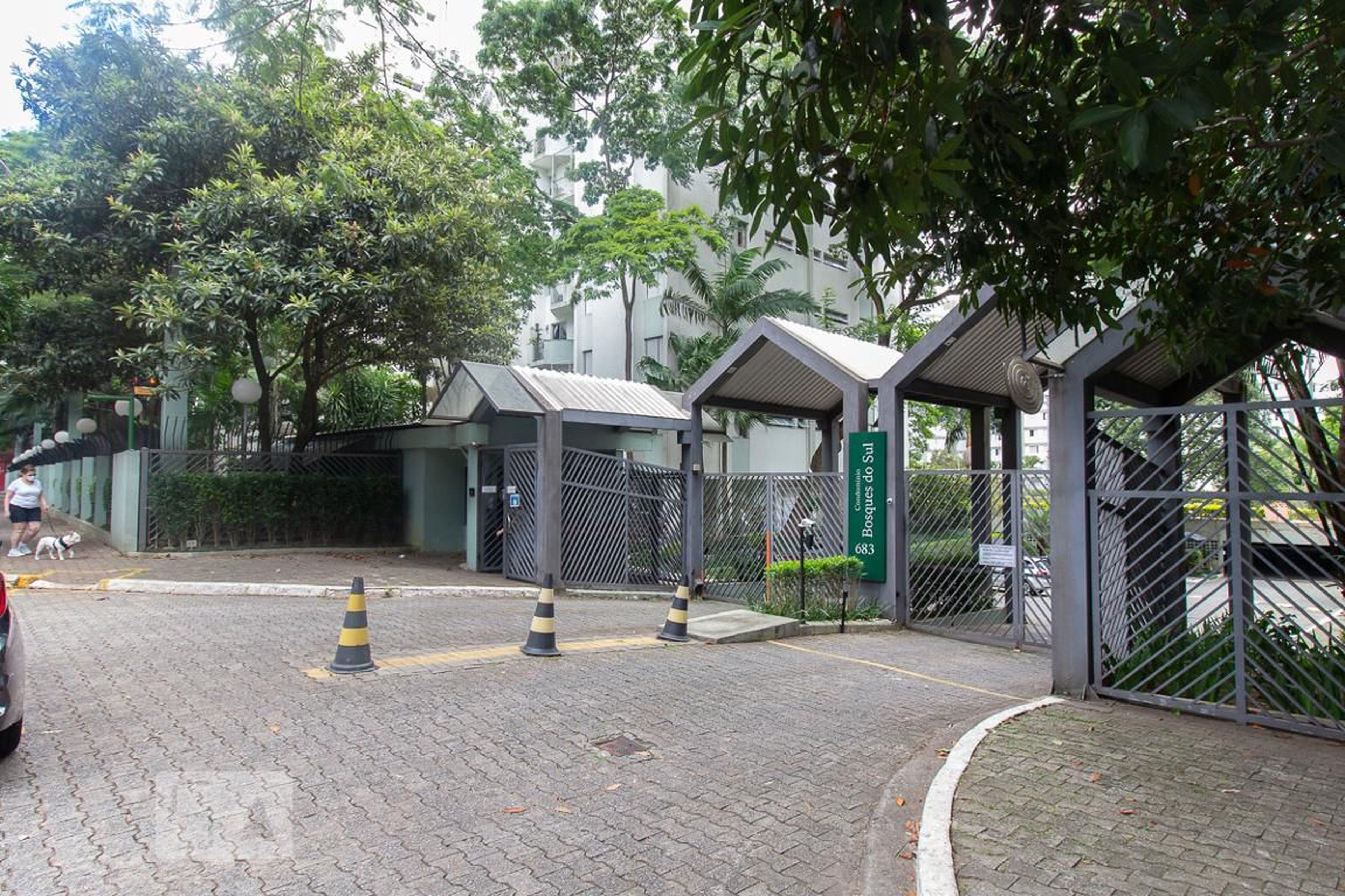 Fachada Condomínio Bosques do Sul