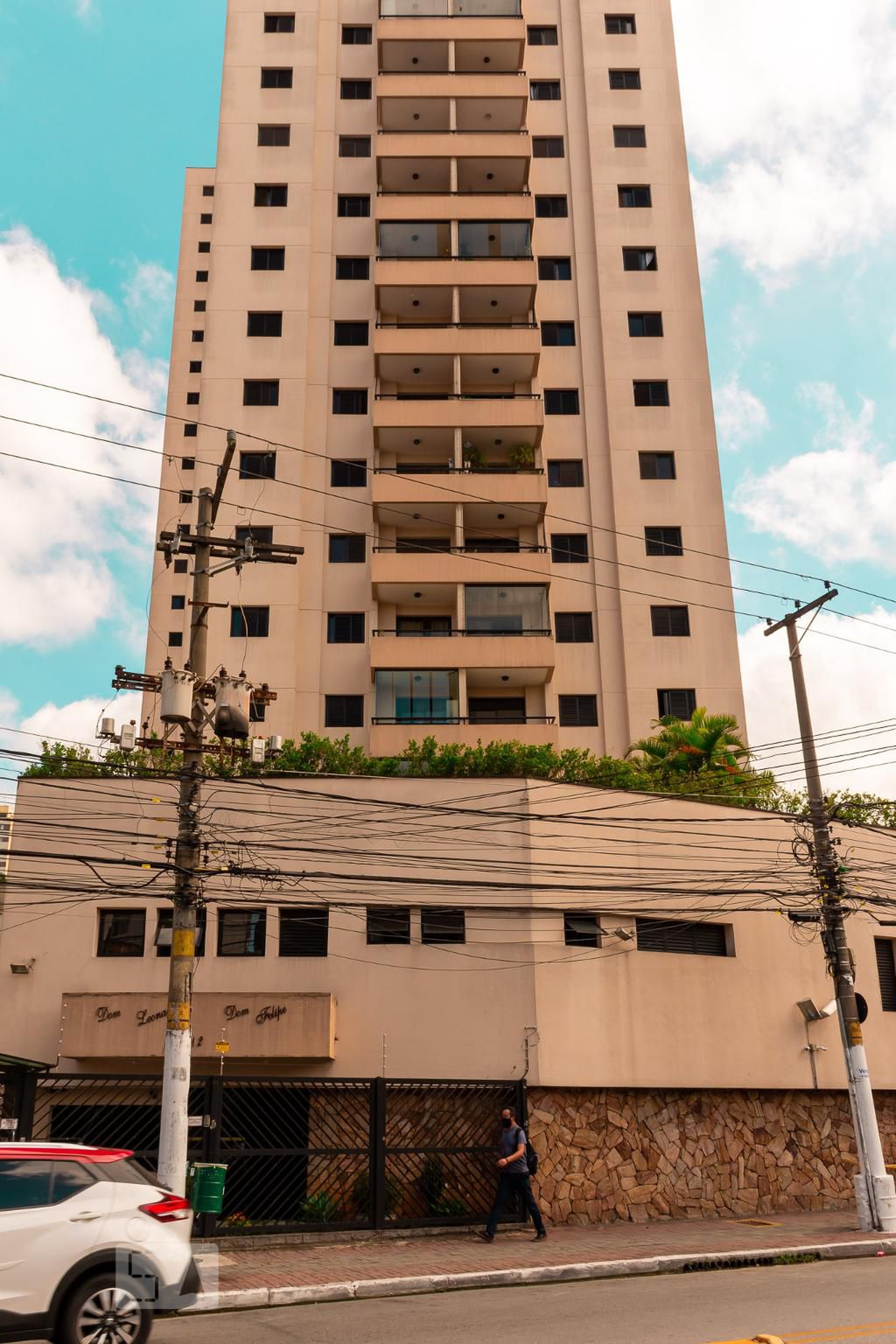 Fachada do Condomínio Condomínio em Rua Doutor César, 415