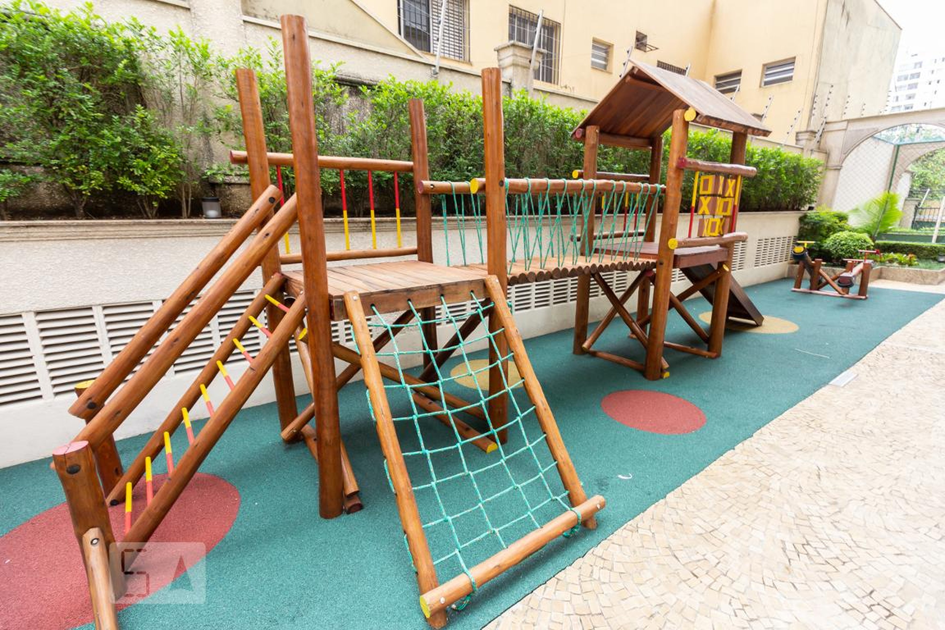 Playground - Evidence Perdizes