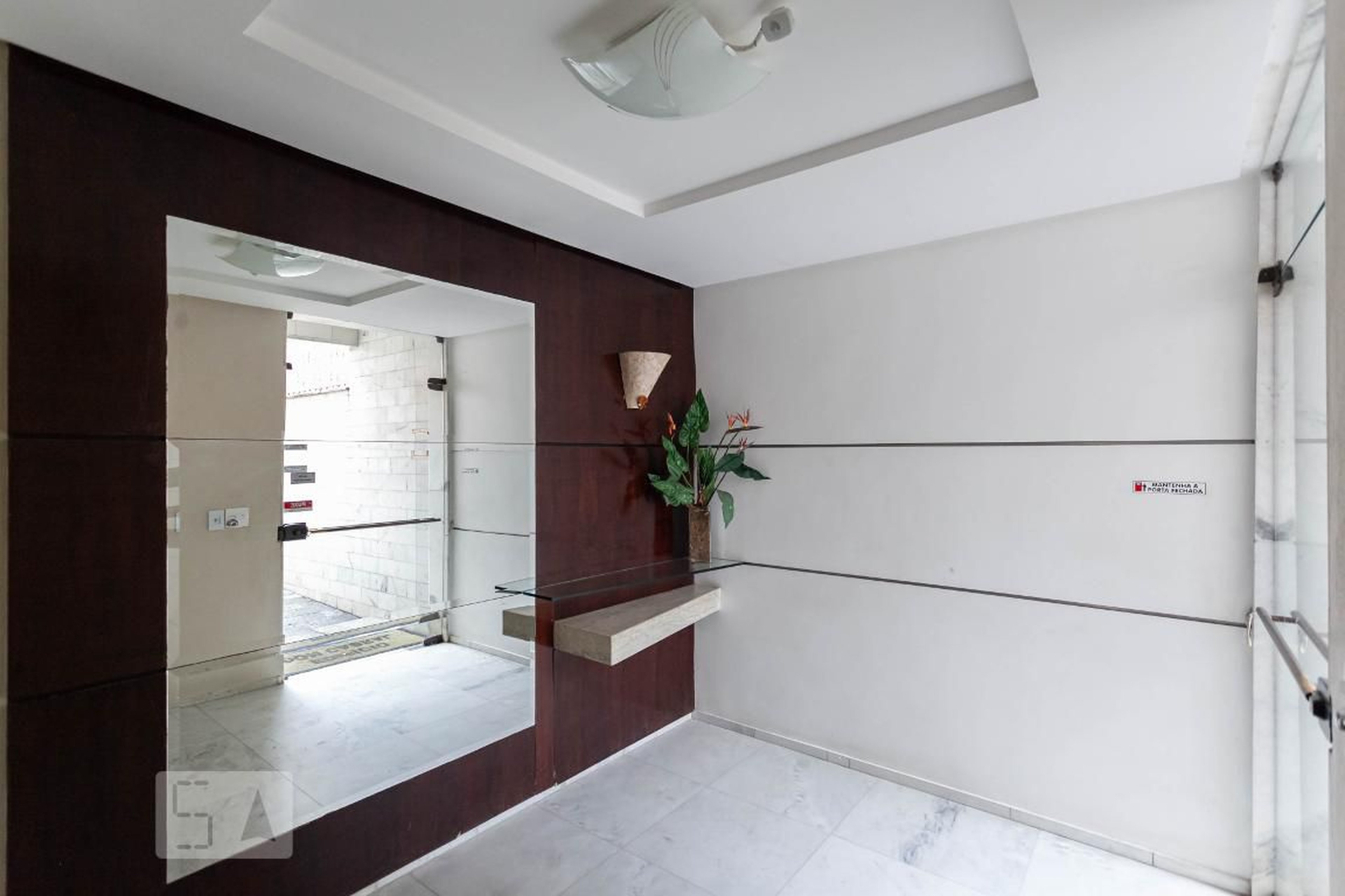 Entrada - Edifício Don Cabral