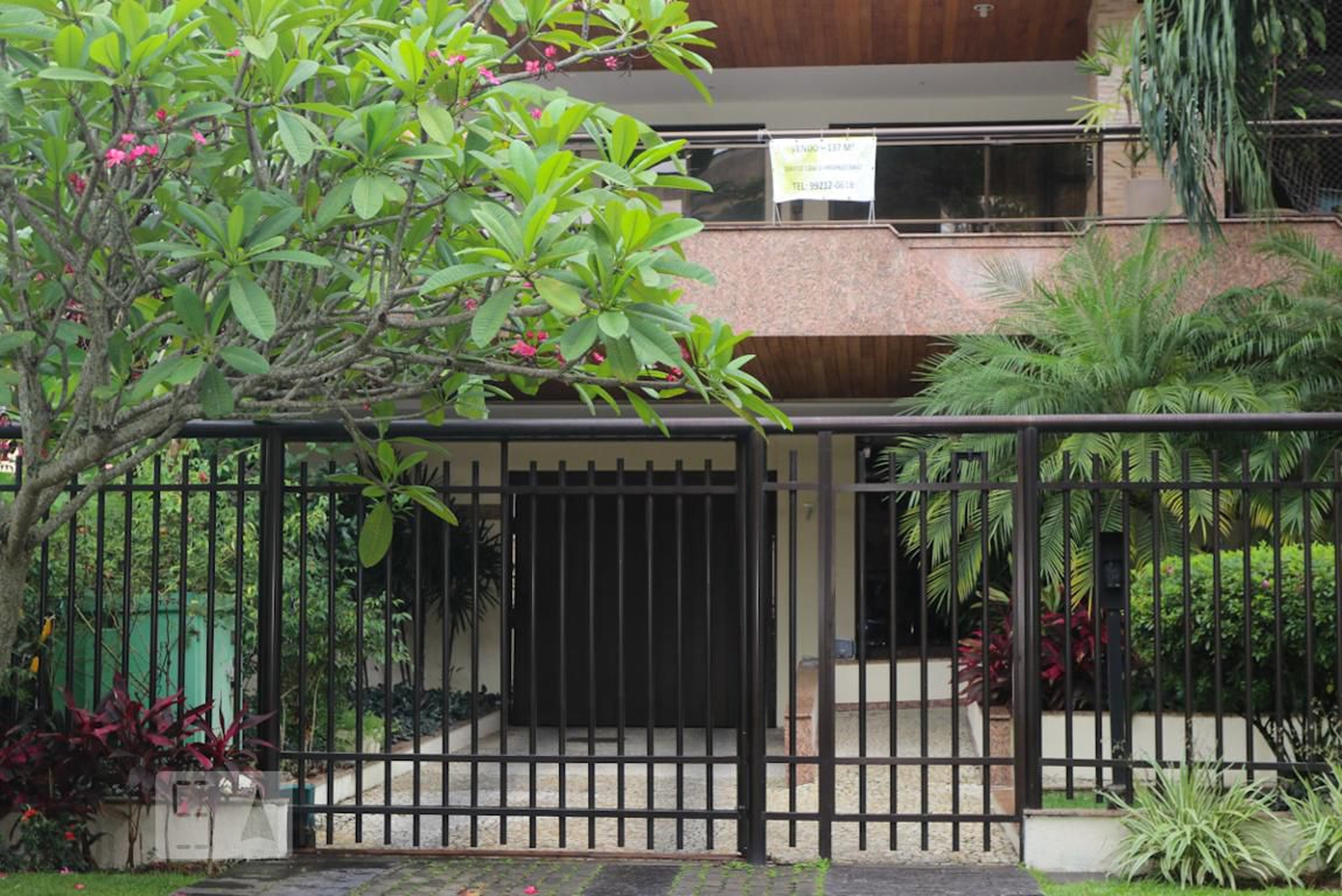 Fachada Condomínio Arthur Simões Neto