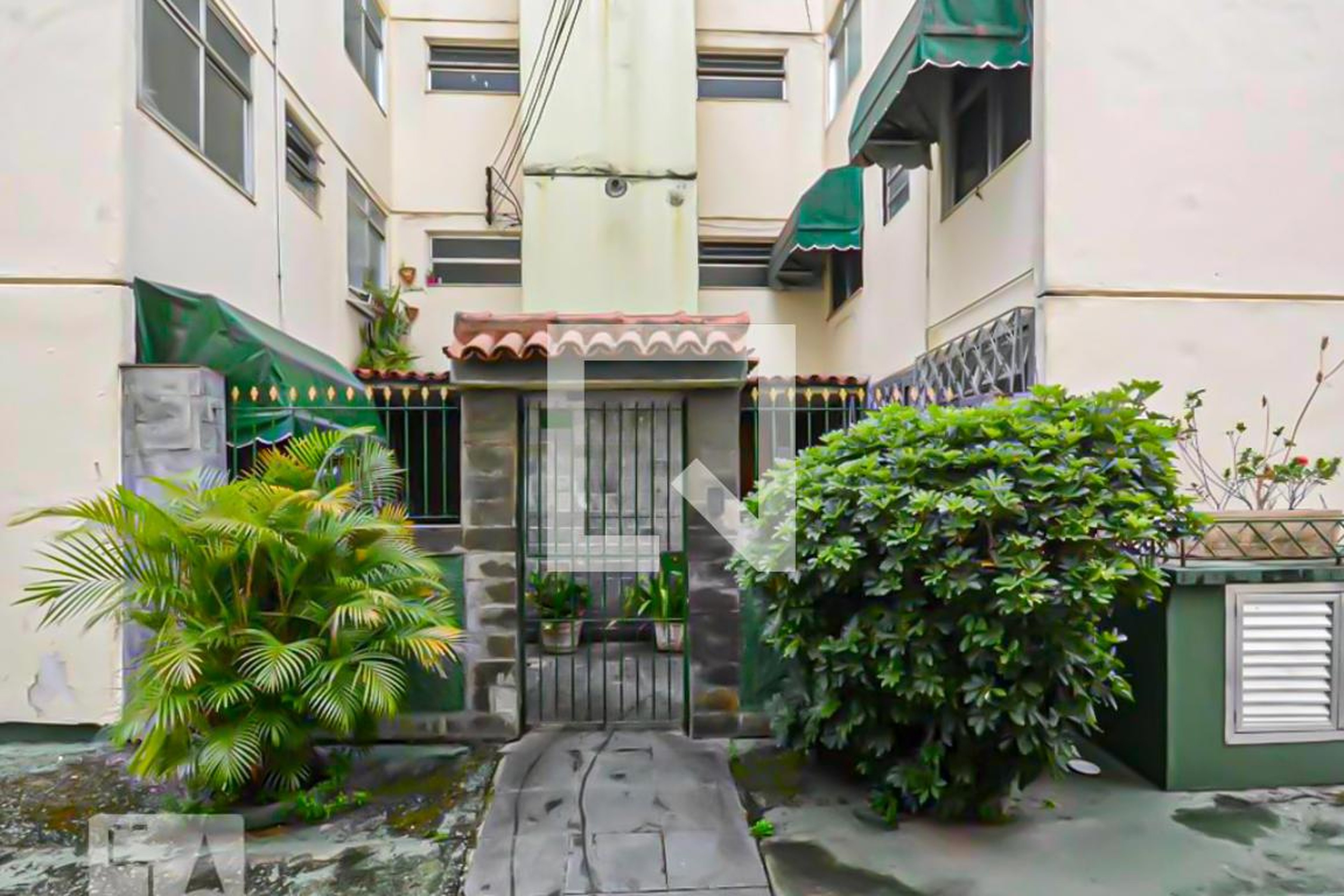 predio Condomínio o Regina Celia Silva Flora