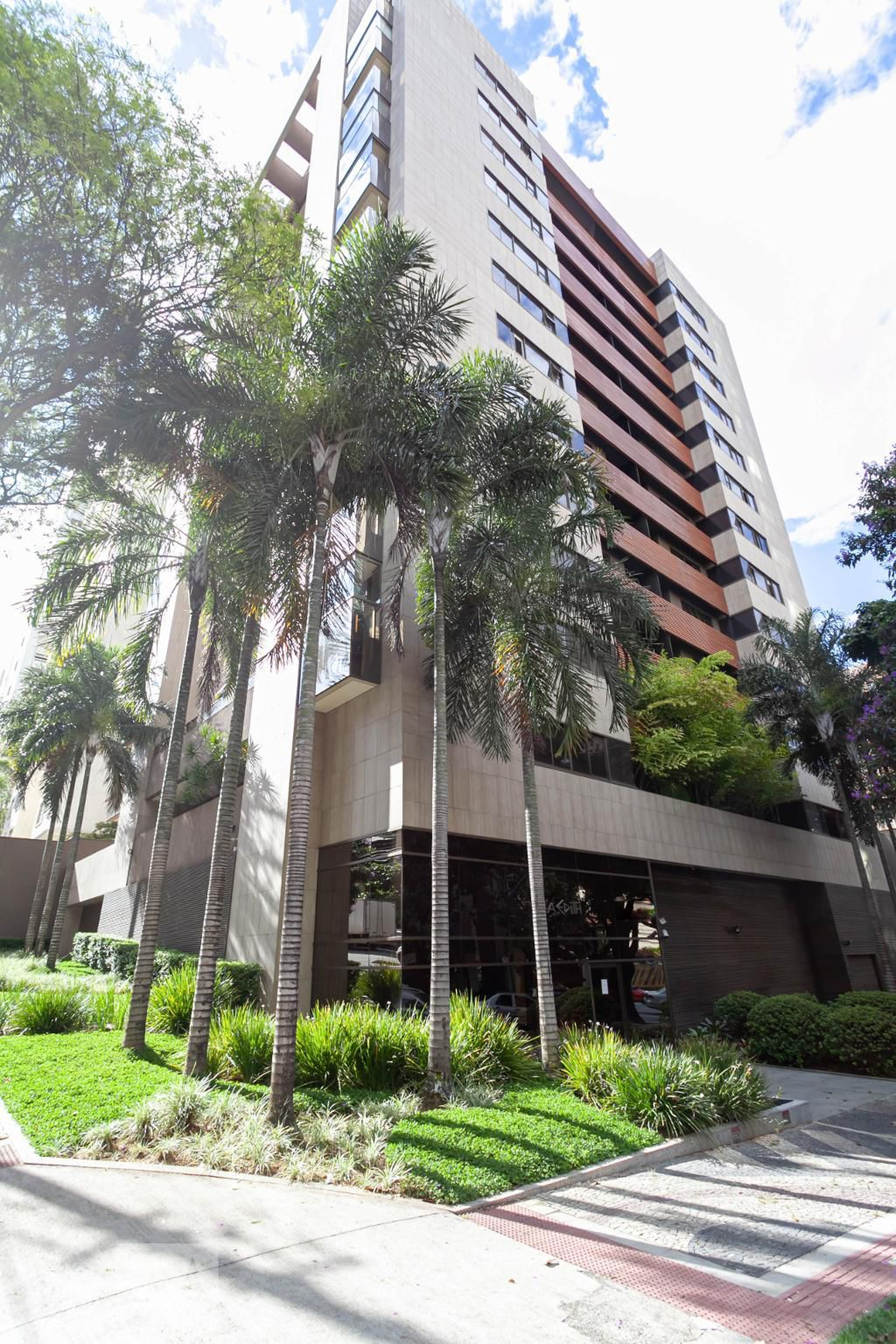 Fachada do Prédio Condomínio Villa Edith