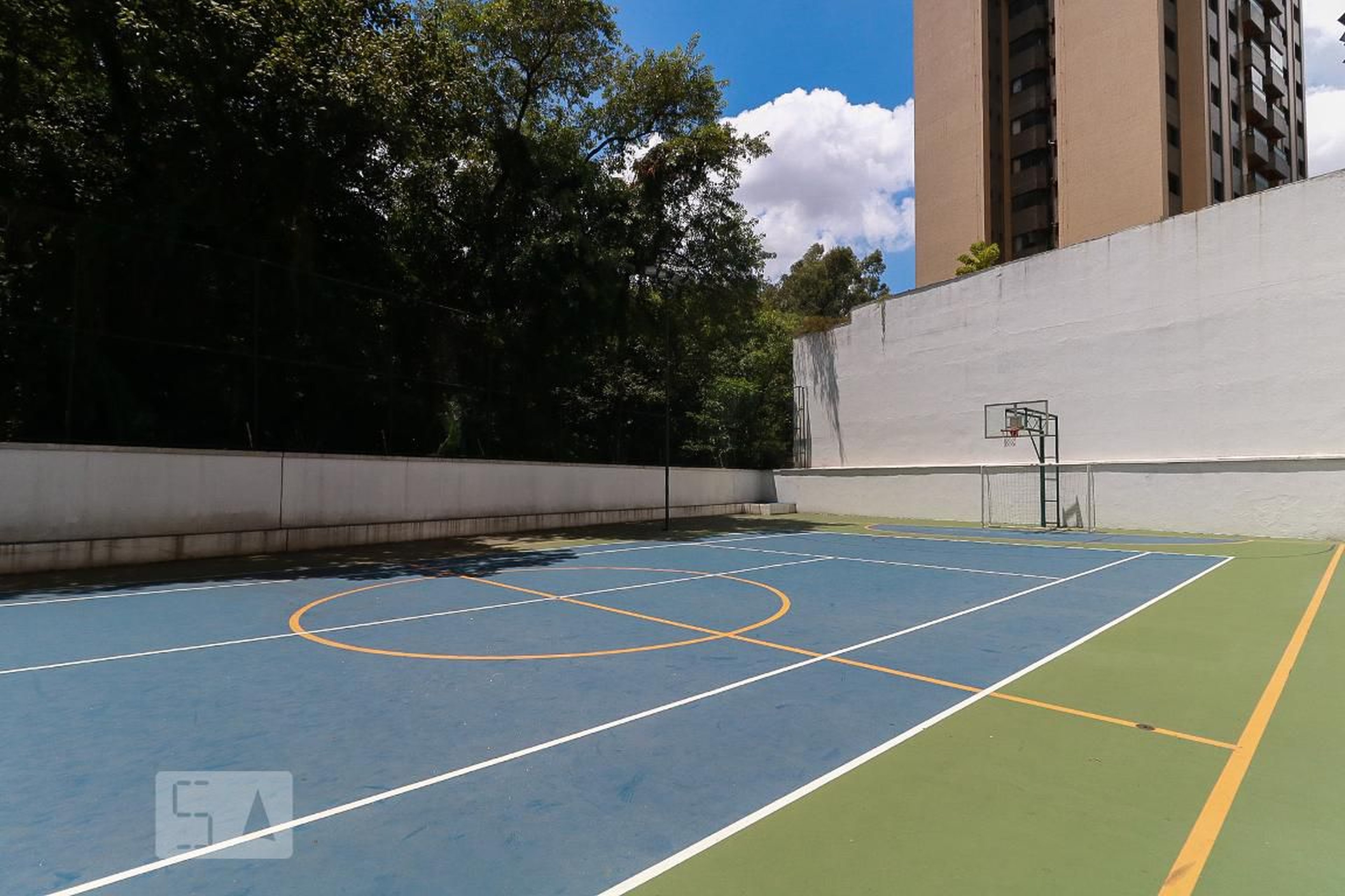 Quadra Esportiva - Flat Econômico