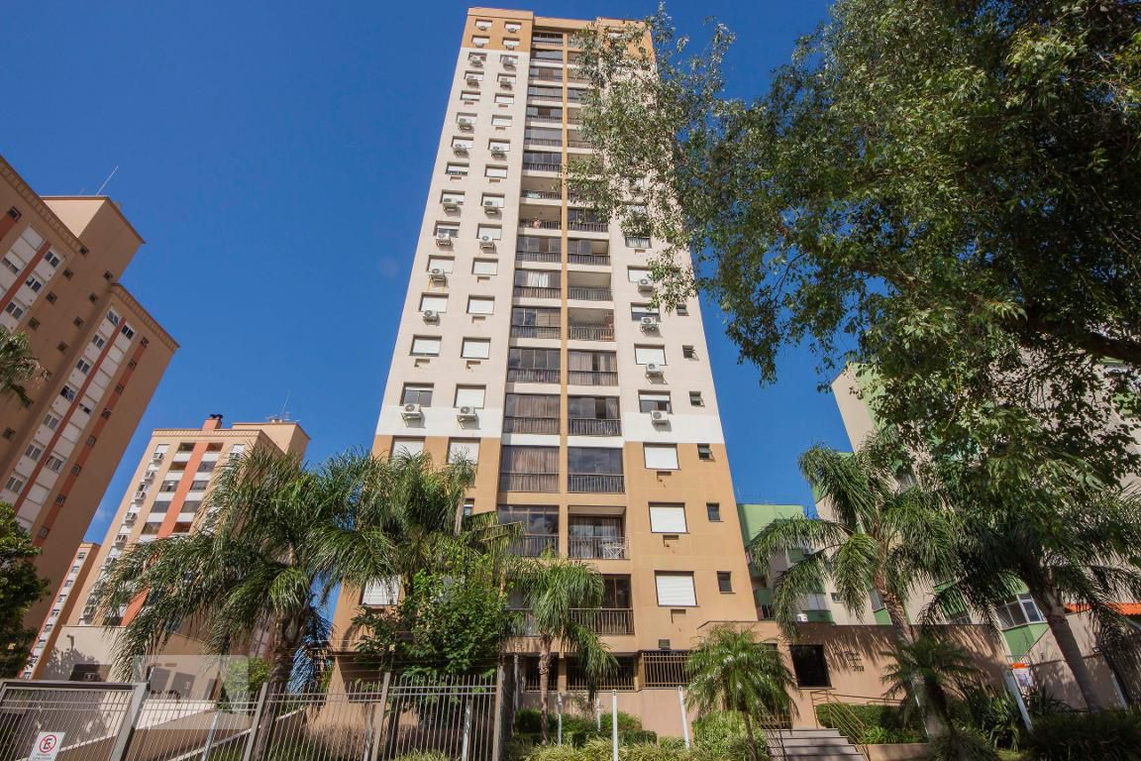 Fachada do Condomínio Condomínio Alpha Campus