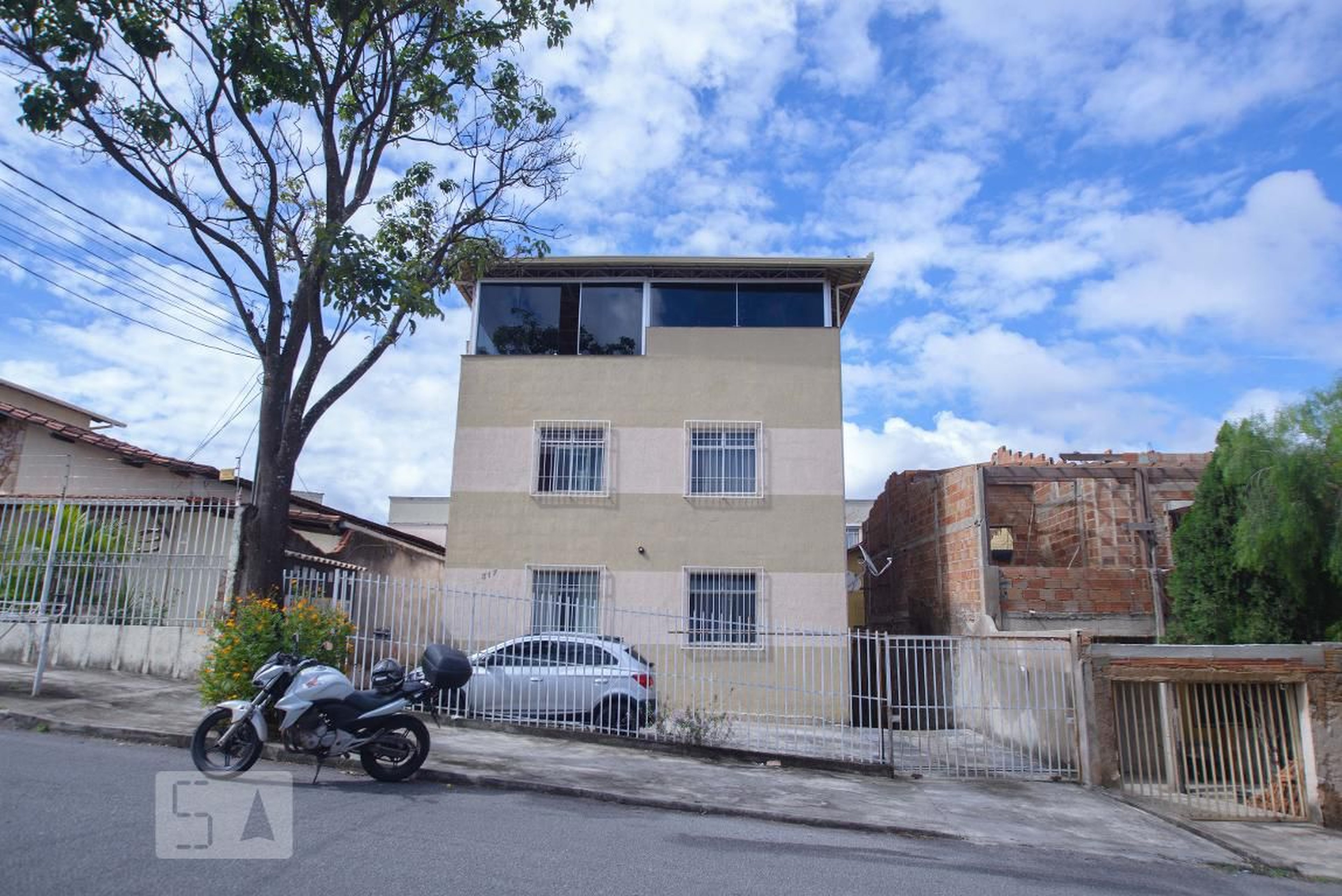 Fachada Condomínio em Rua Comendador Arthur Viana, 317