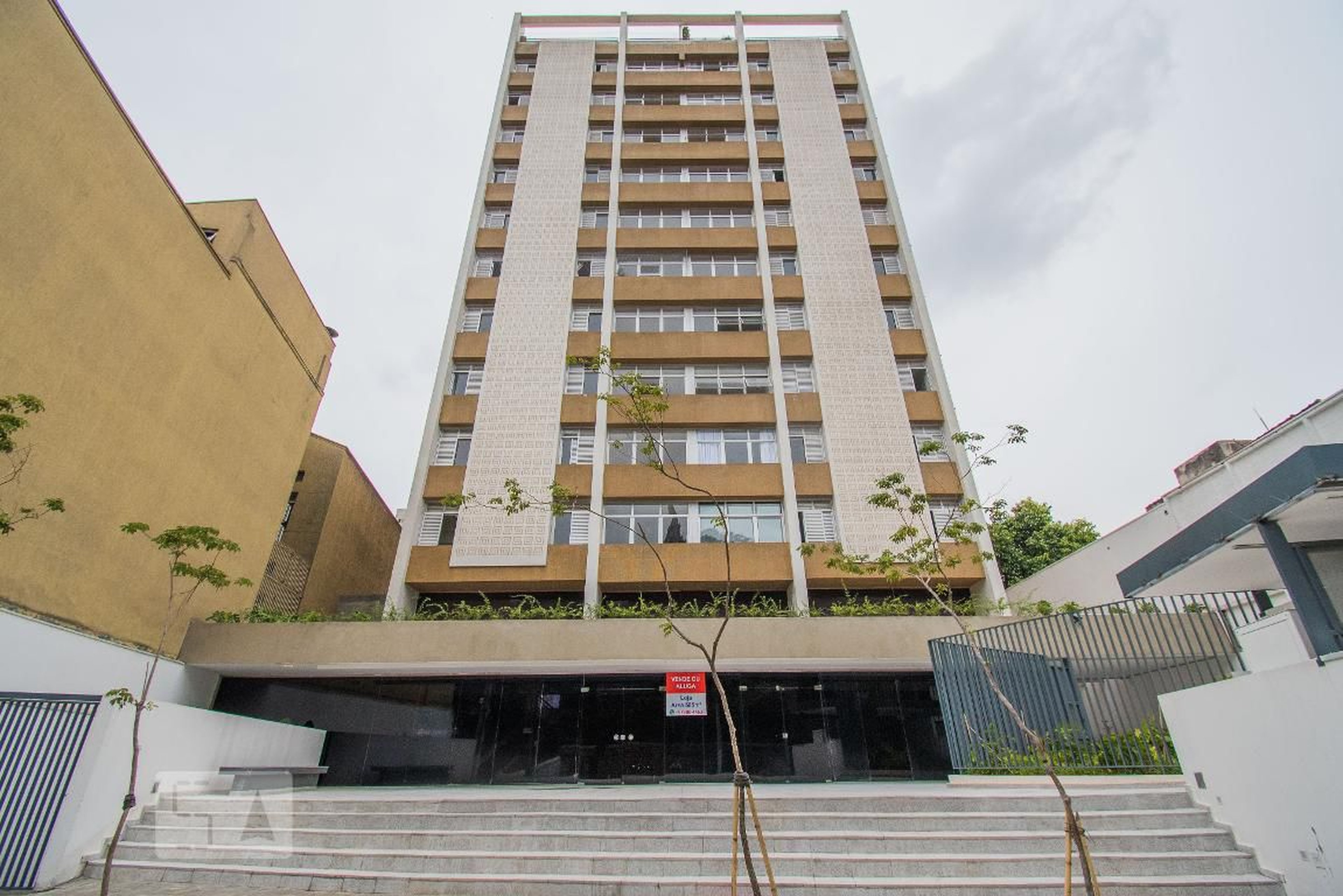 Fachada Condomínio em Rua do Lavapés, 1420