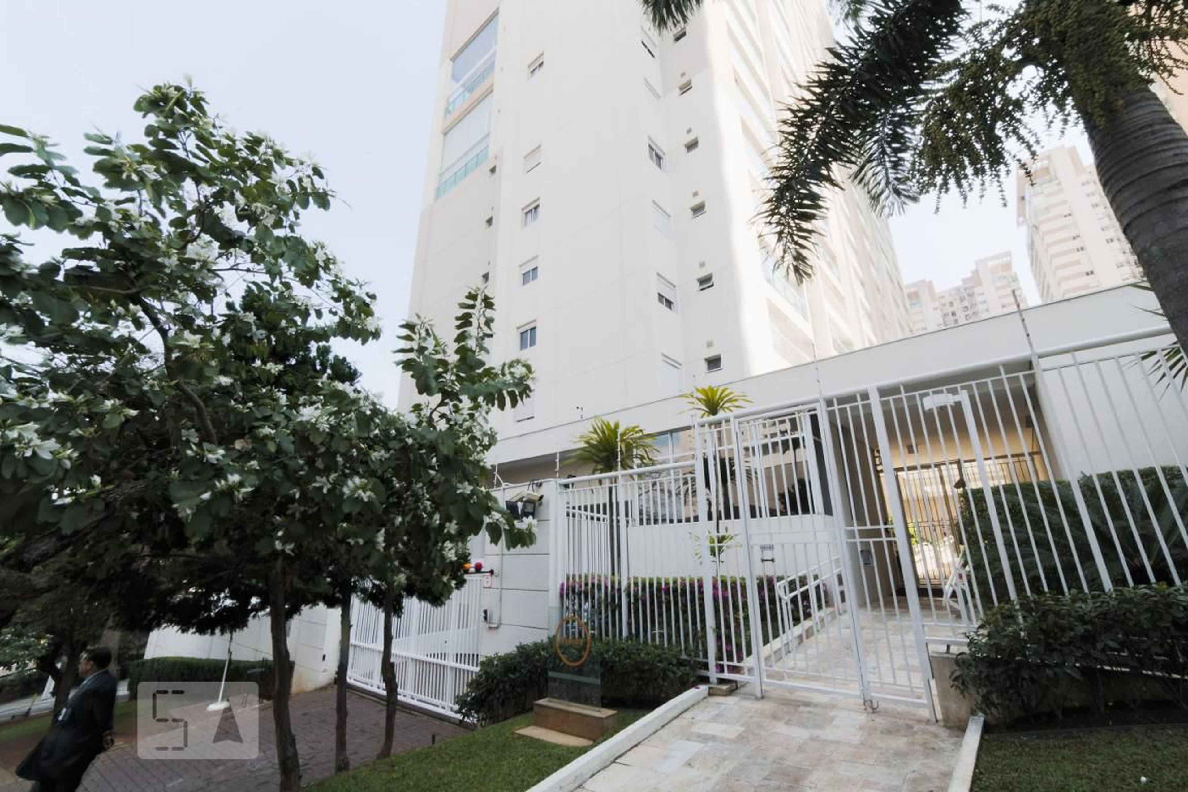 Fachada Condomínio em Rua Zacarias de Gois, 415