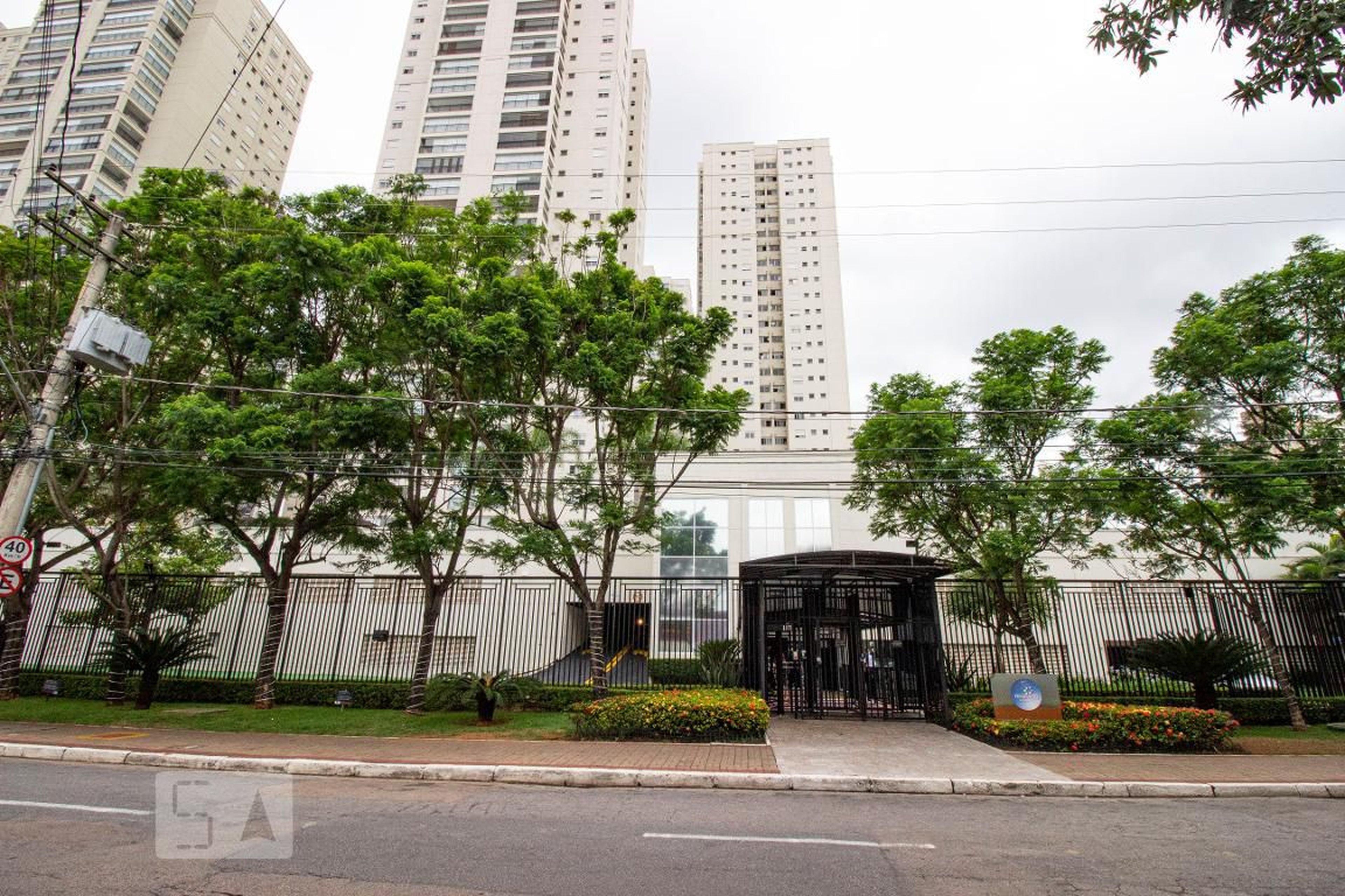 Fachada do Condomínio Condomínio Premiatto