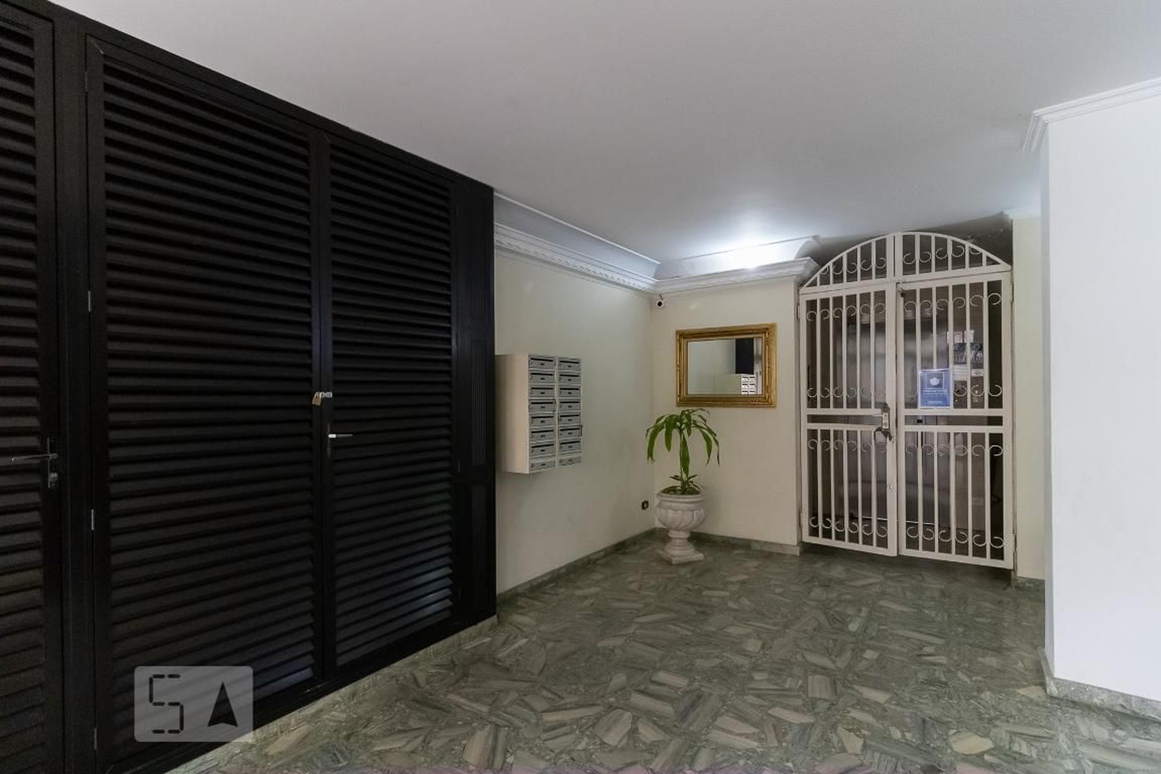 Hall de Entrada - Luseni