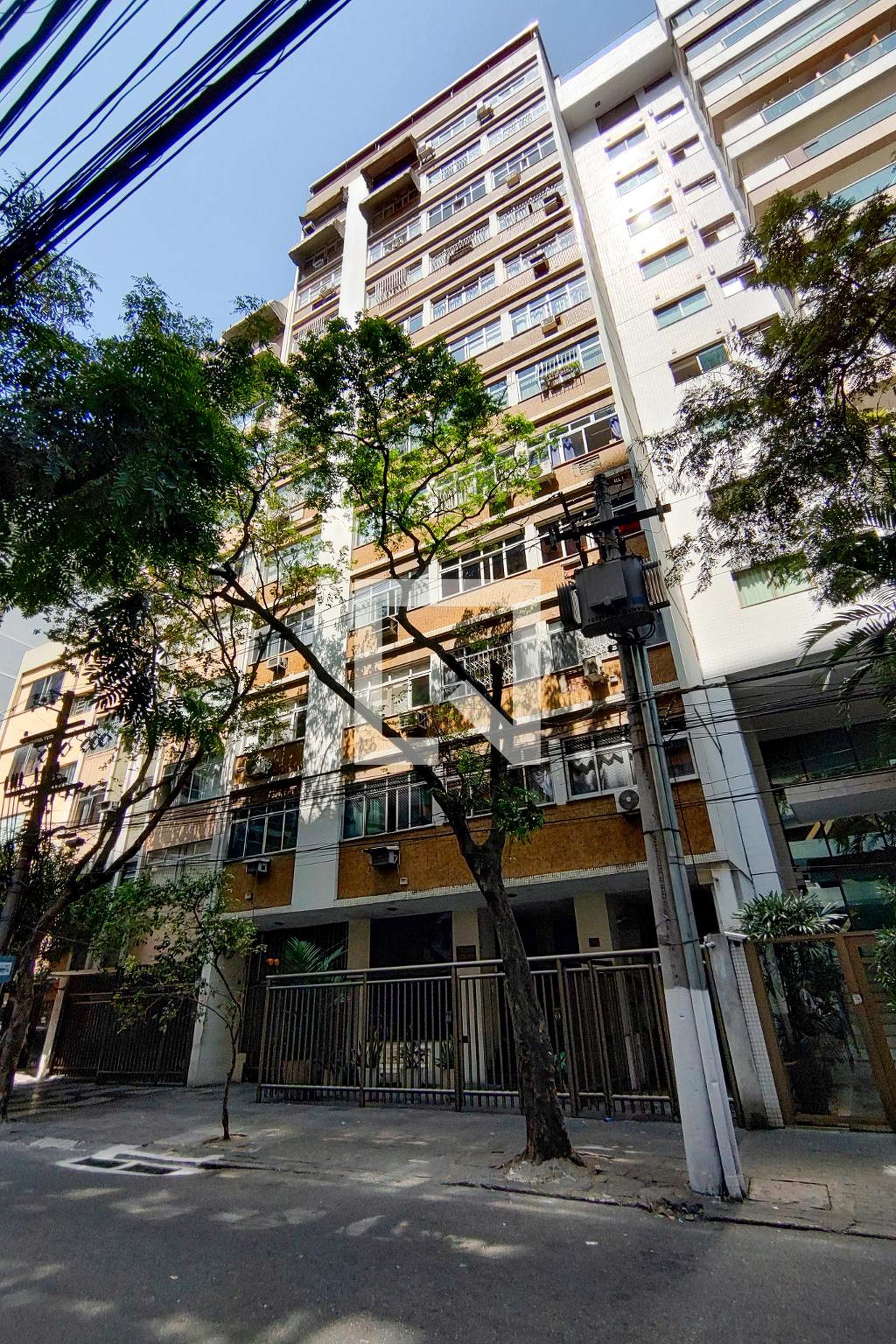 Fachada do Prédio Condomínio Serpa Pinto