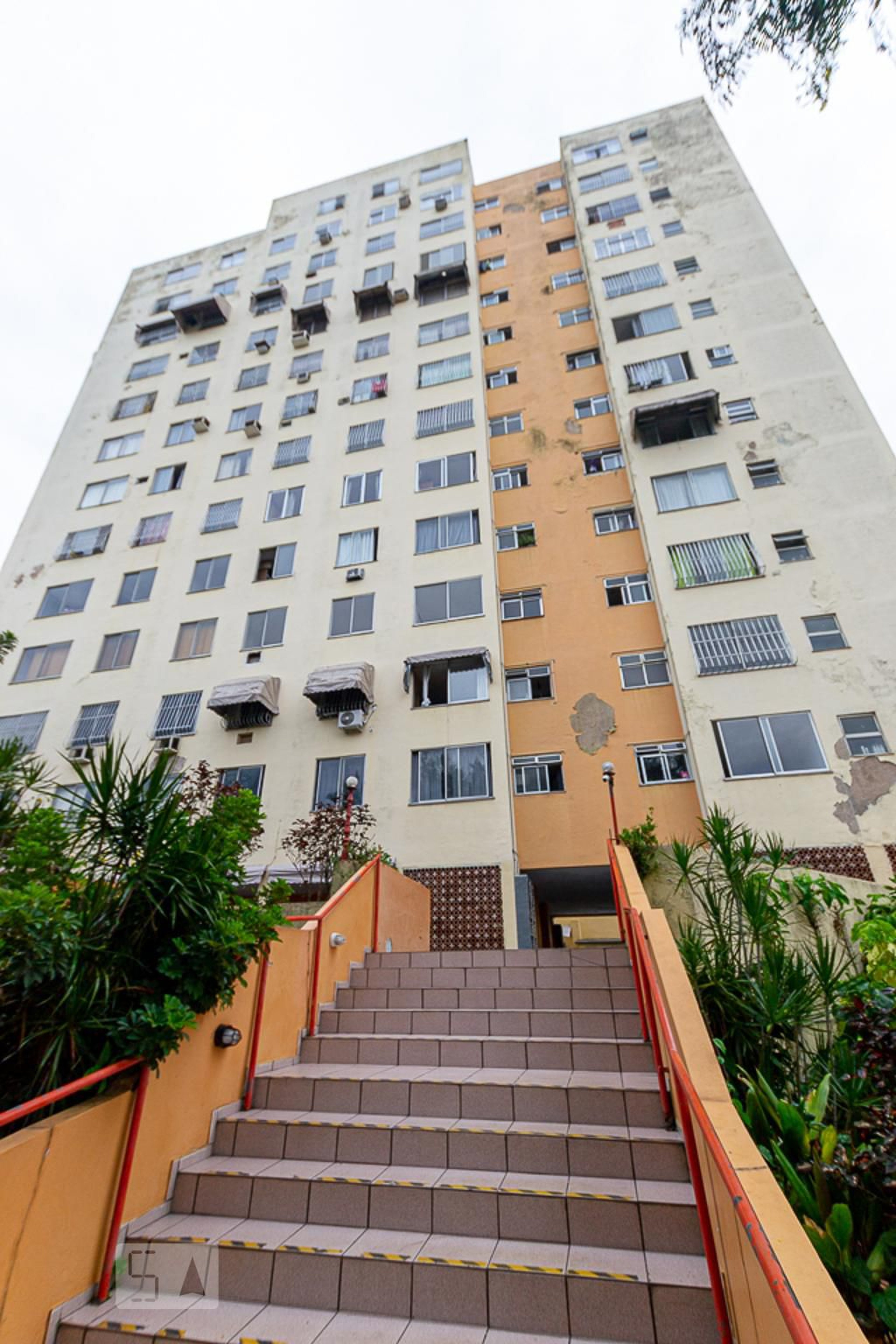 Fachada do Condomínio Edifício Convés I