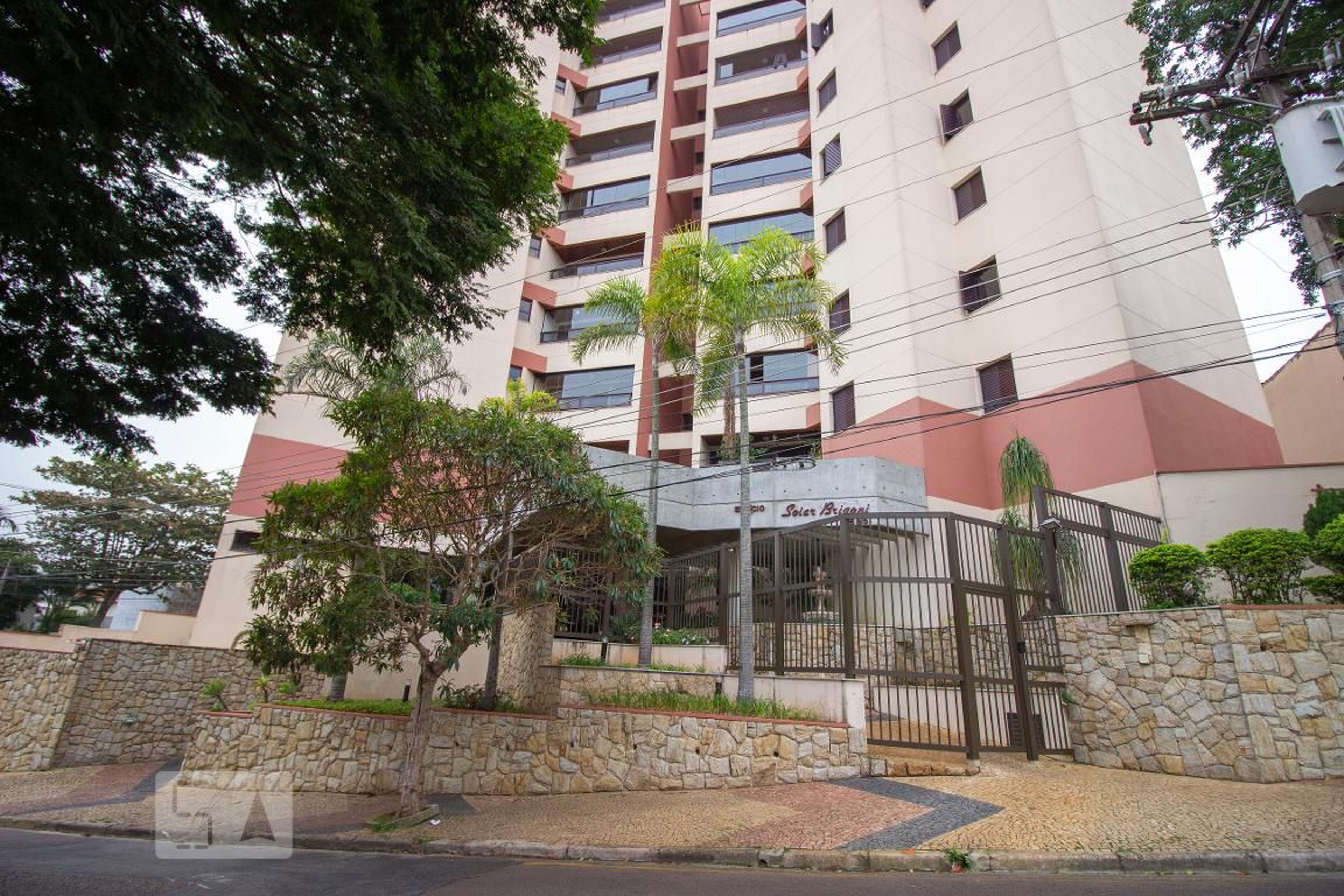 Fachada do Condomínio Condomínio Solar Brigoni