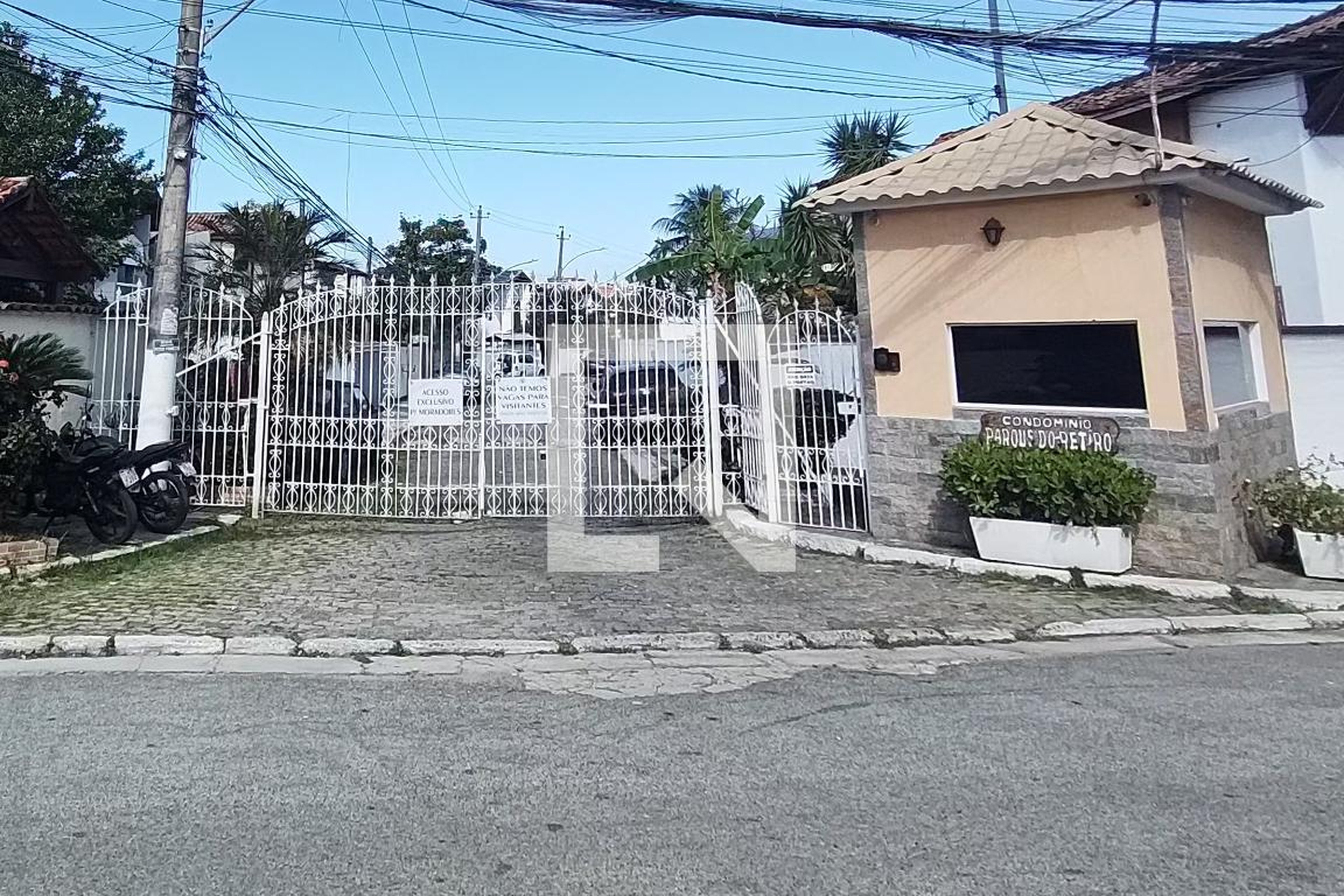 Fachada Condomínio em Rua Ministro Pedro Firmeza, 123