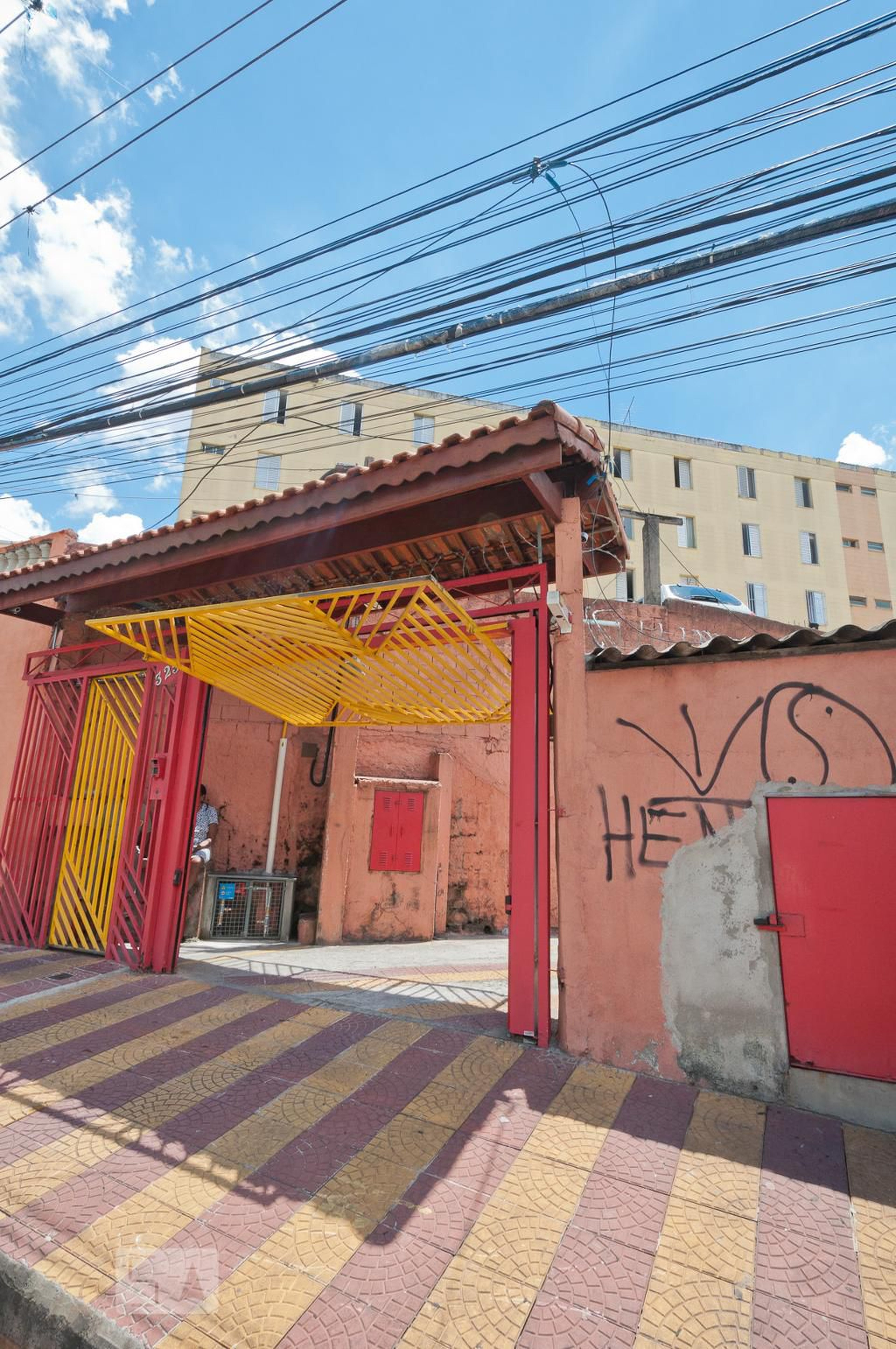 Fachada do Condomínio Condomínio Praia de Enseada II