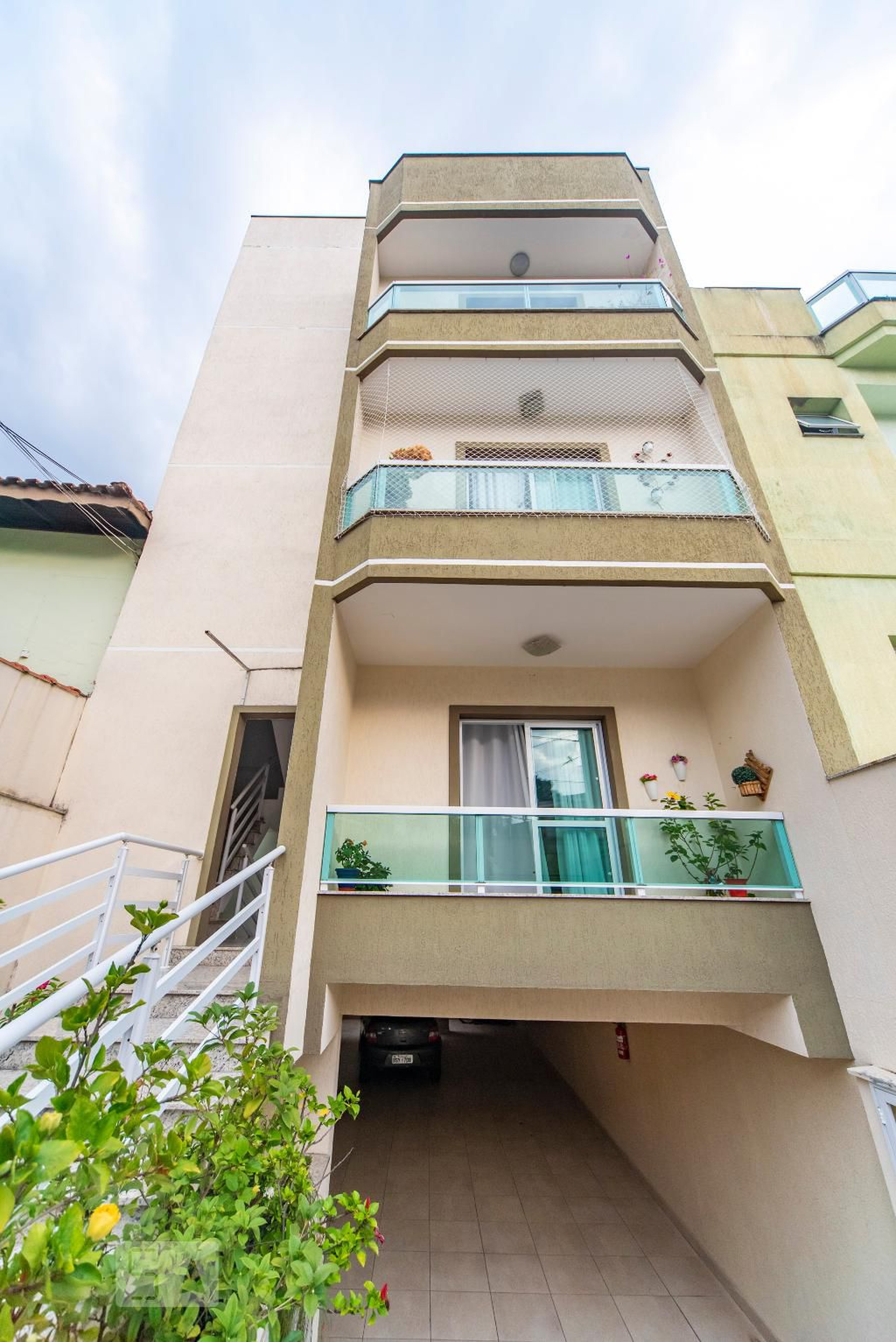 Fachada Condomínio em Rua Alabama, 160