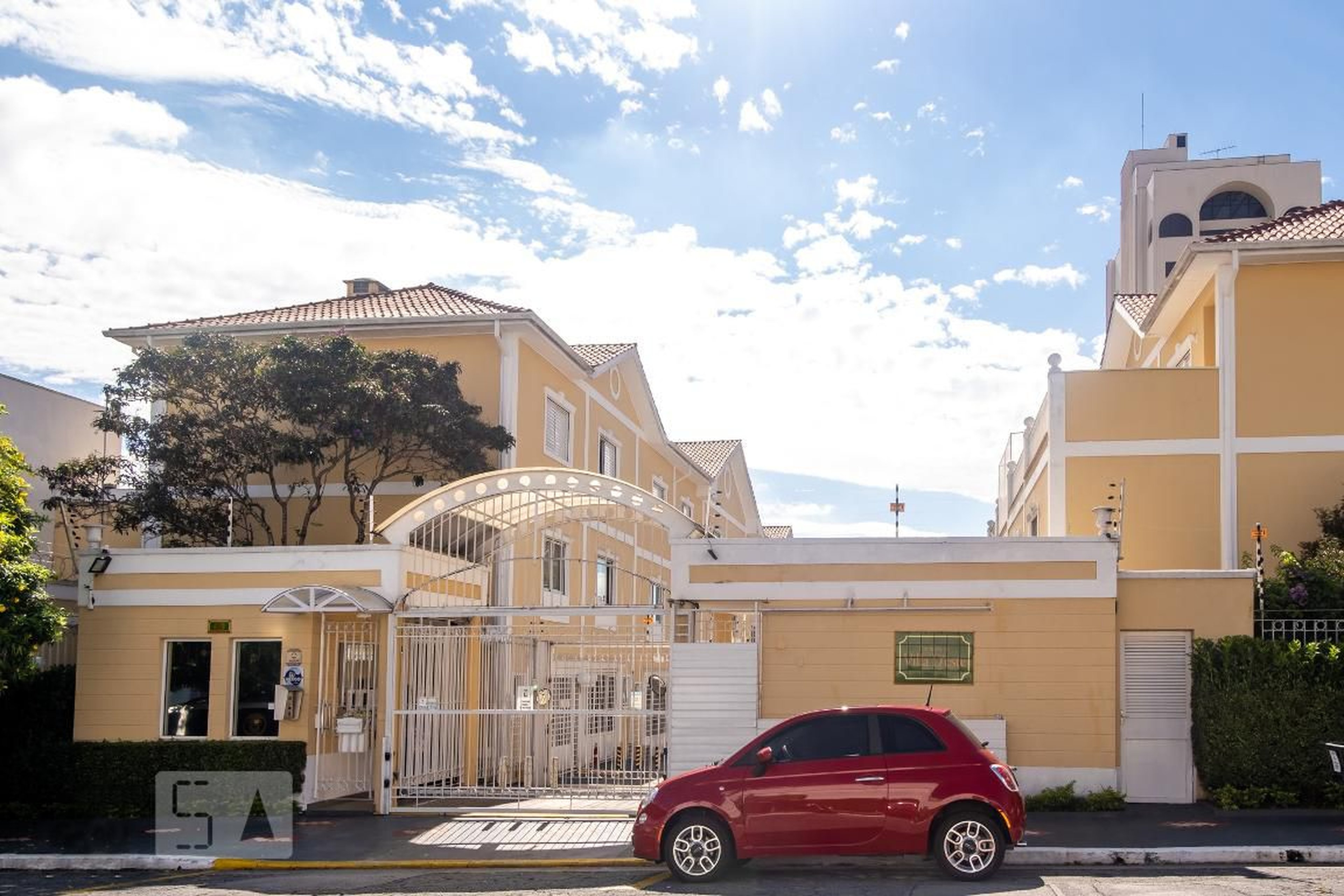 Fachada do Condomínio Condomínio Villa Deste