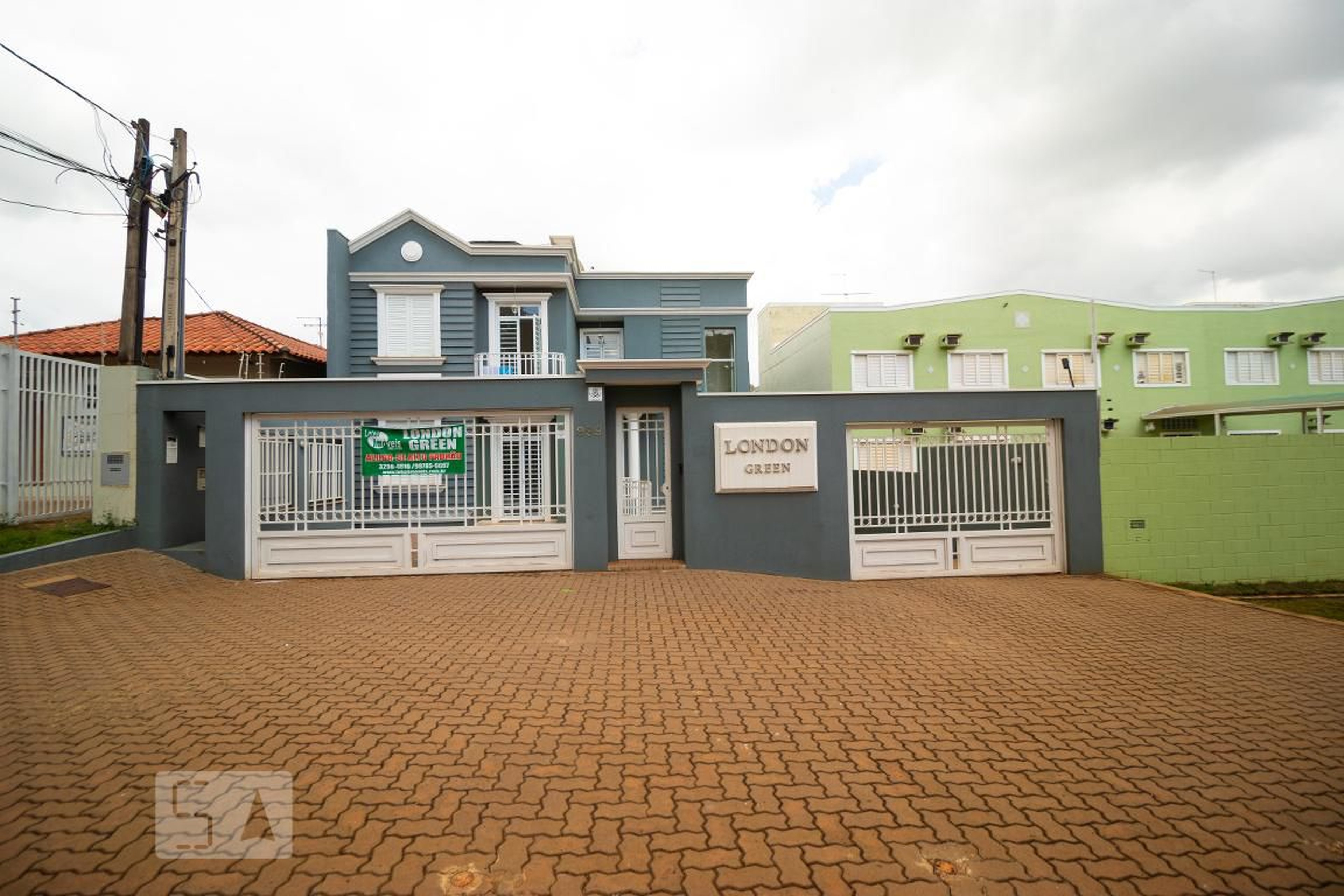 Fachada Condomínio em Avenida Professora Ana Maria Silvestre Adade, 999