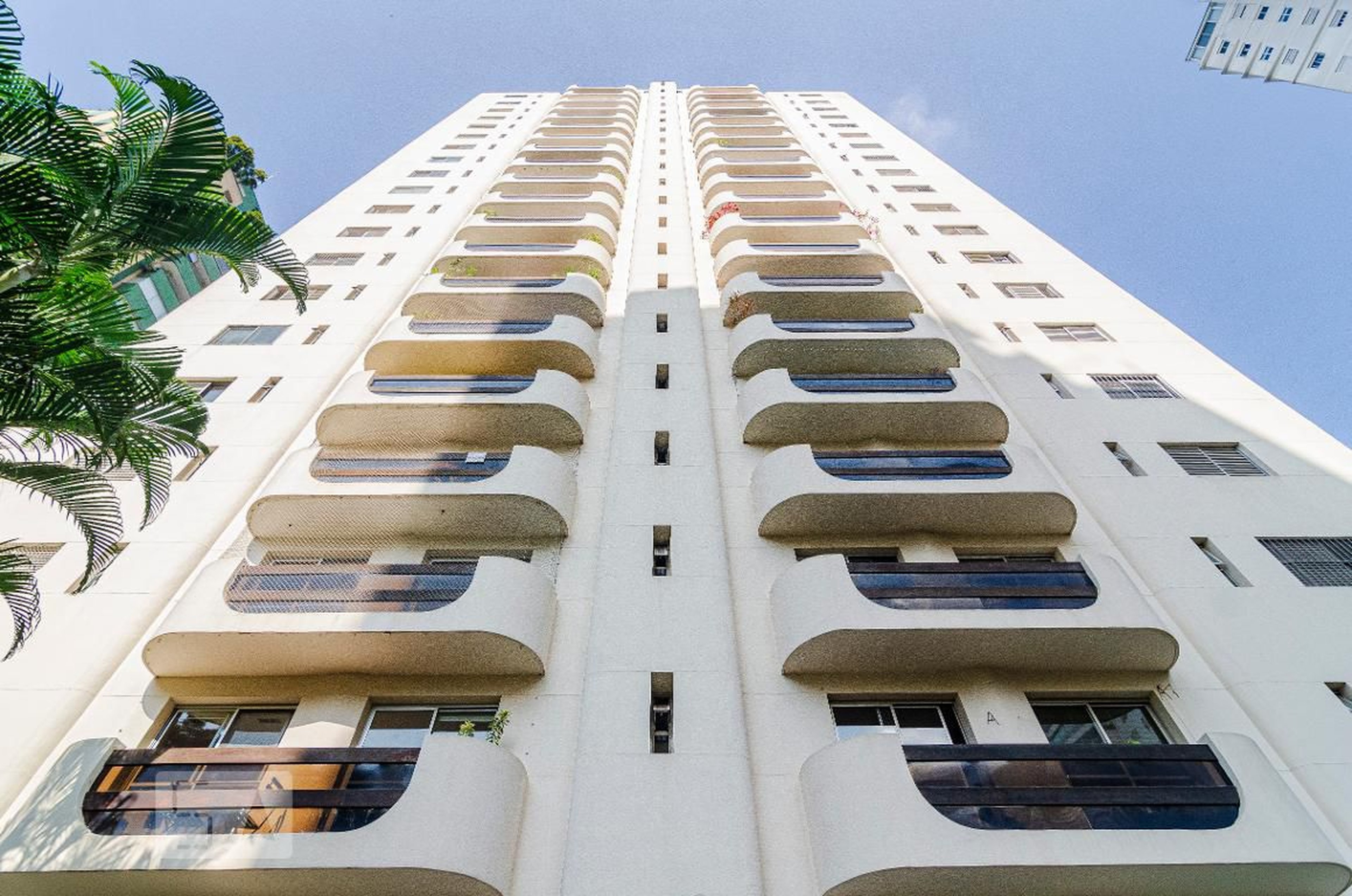 Fachada Condomínio em Rua Doutor José Rodrigues Alves Sobrinho, 235