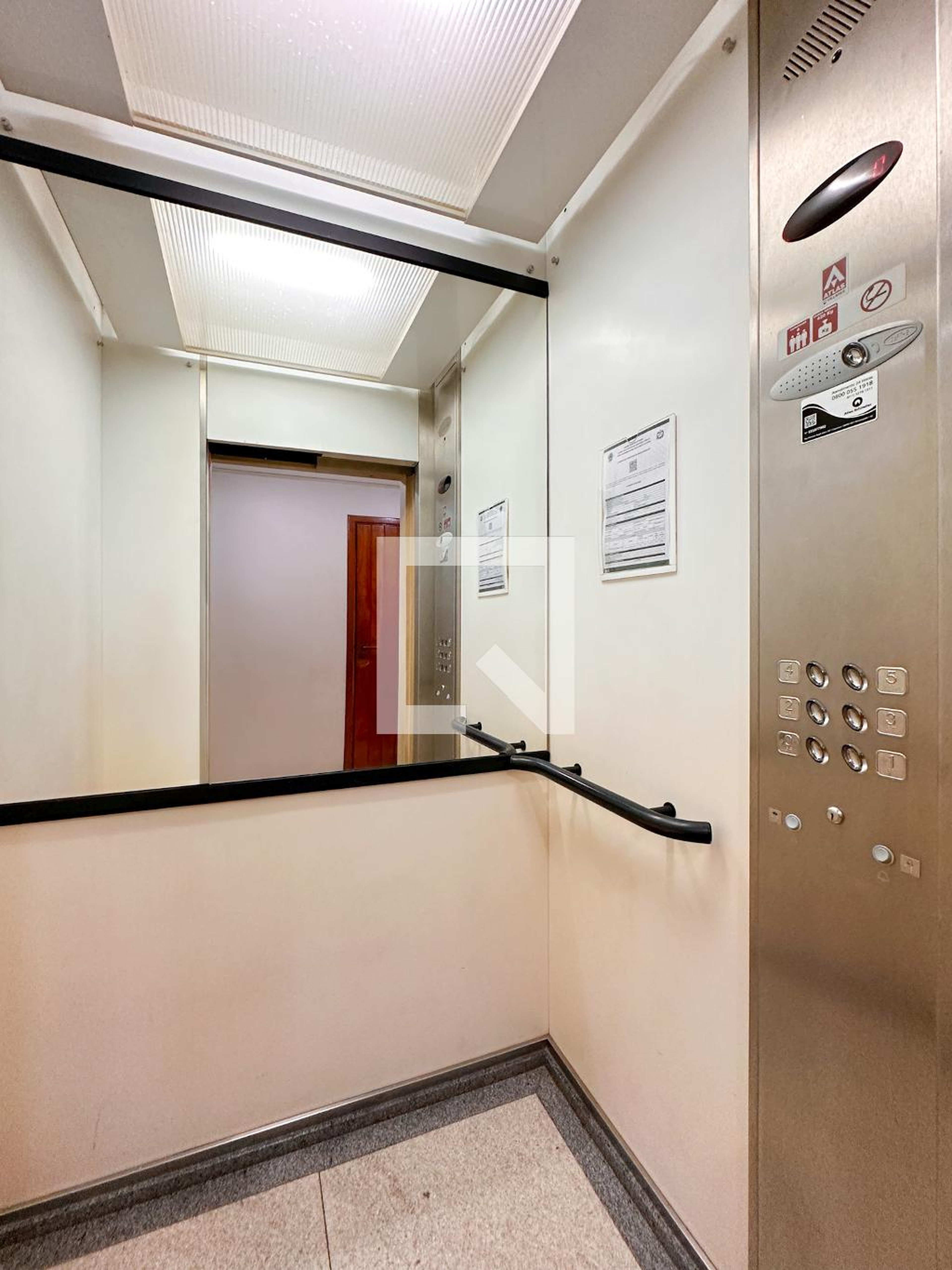 Elevador - Edifício Olivais