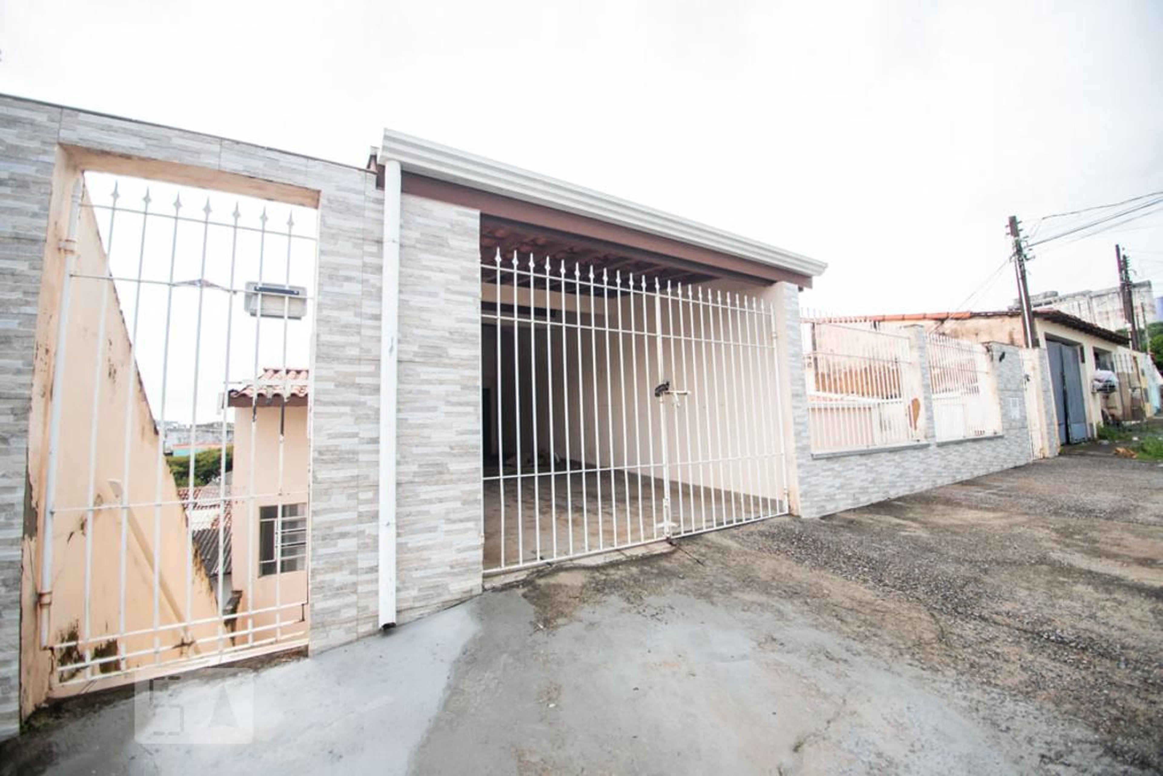 fachada Condomínio em Rua Porto Ferreira, 340