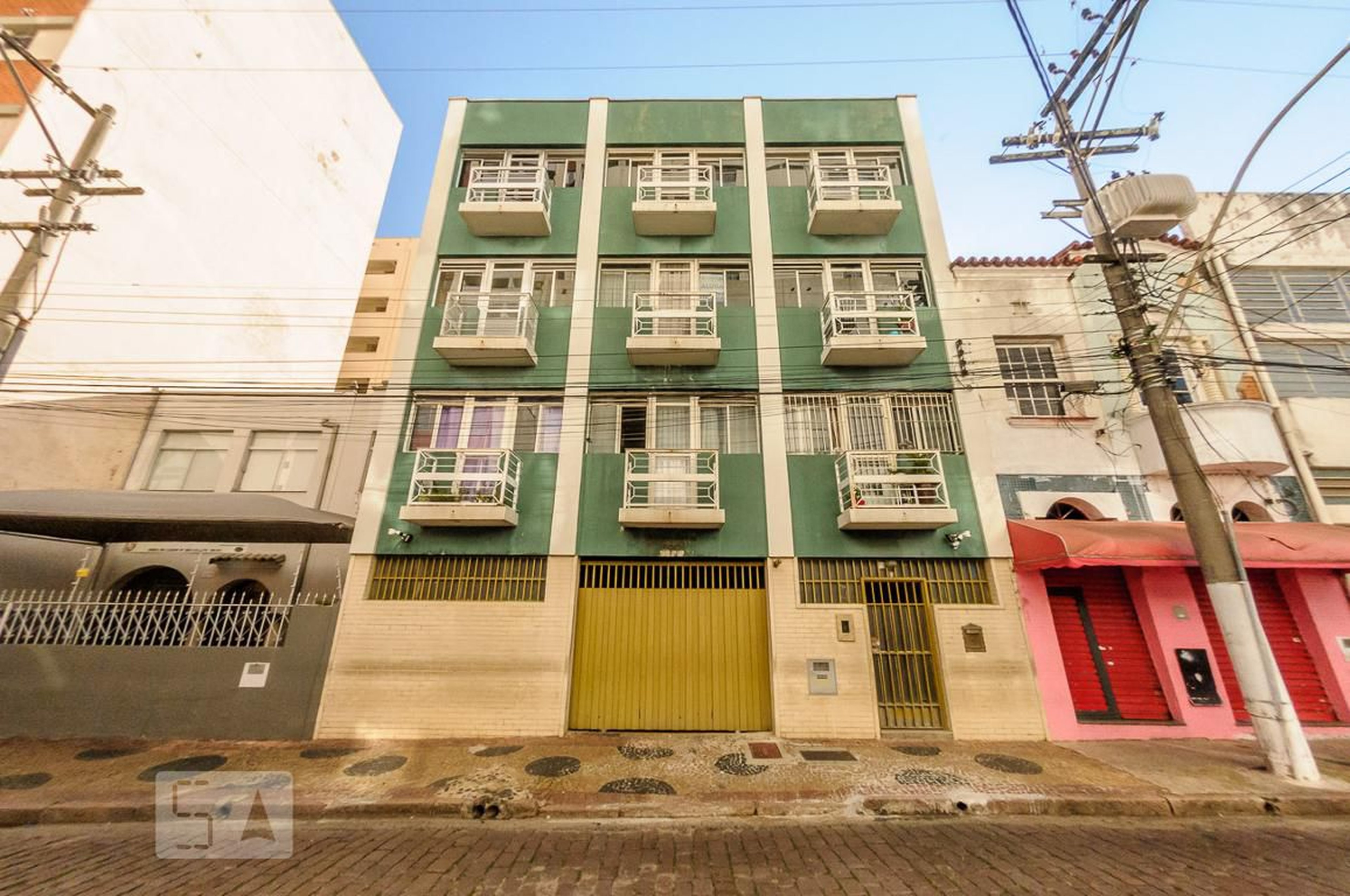 Fachada do Prédio Condomínio em Rua Regente Feijó, 390