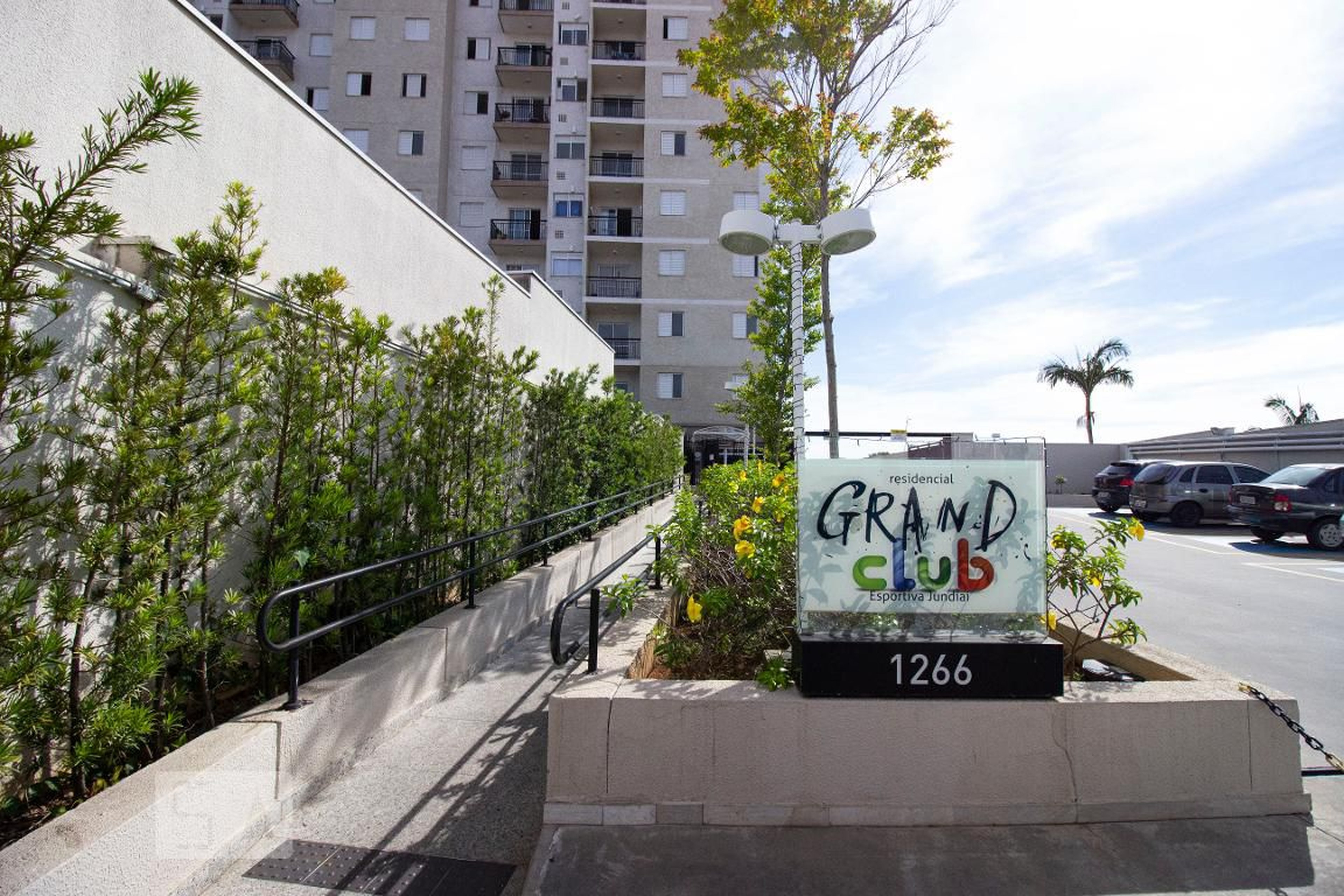 Fachada do Condomínio Residencial Grande Club