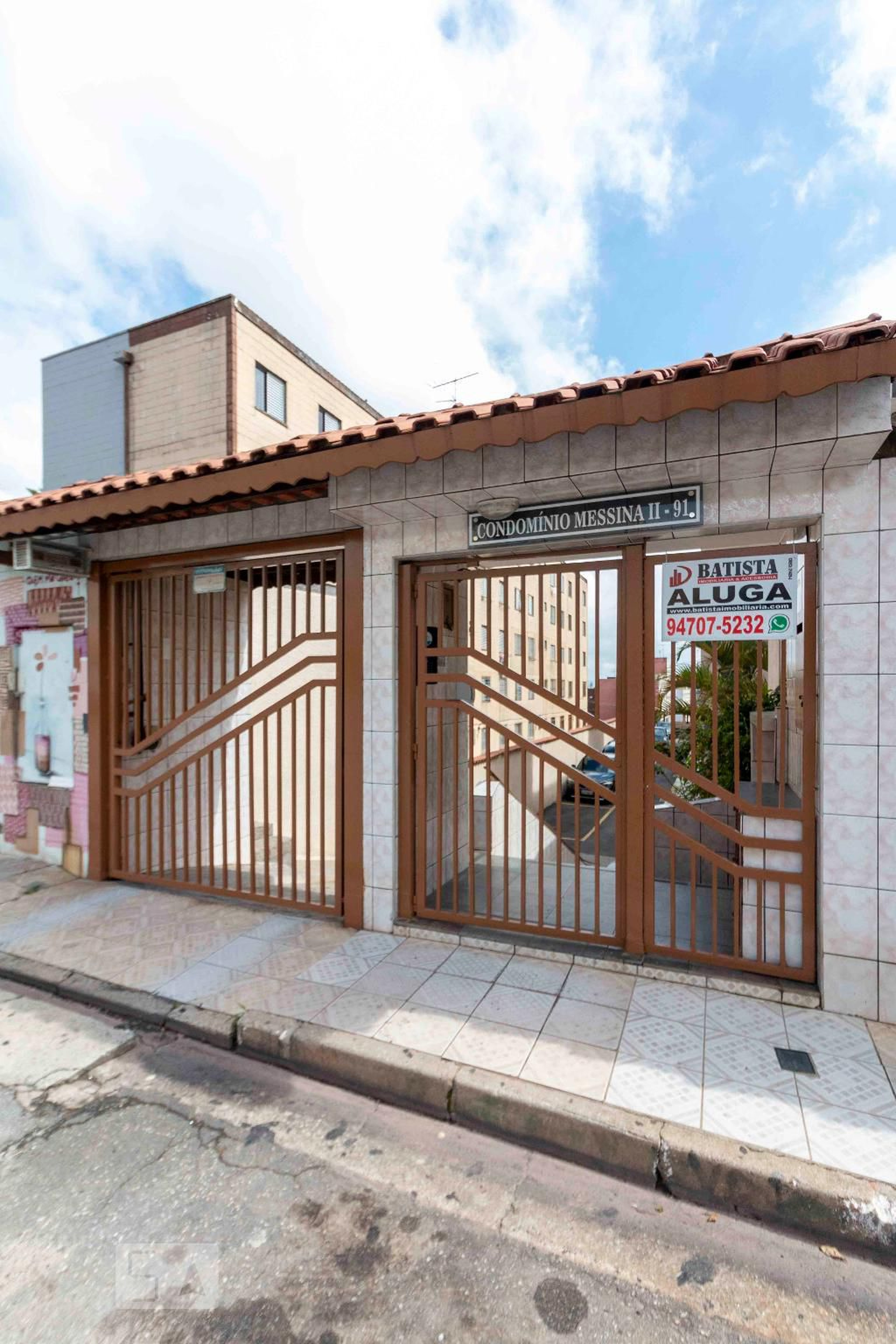 Fachada Condomínio em Rua Arcângelo Paoli, 91