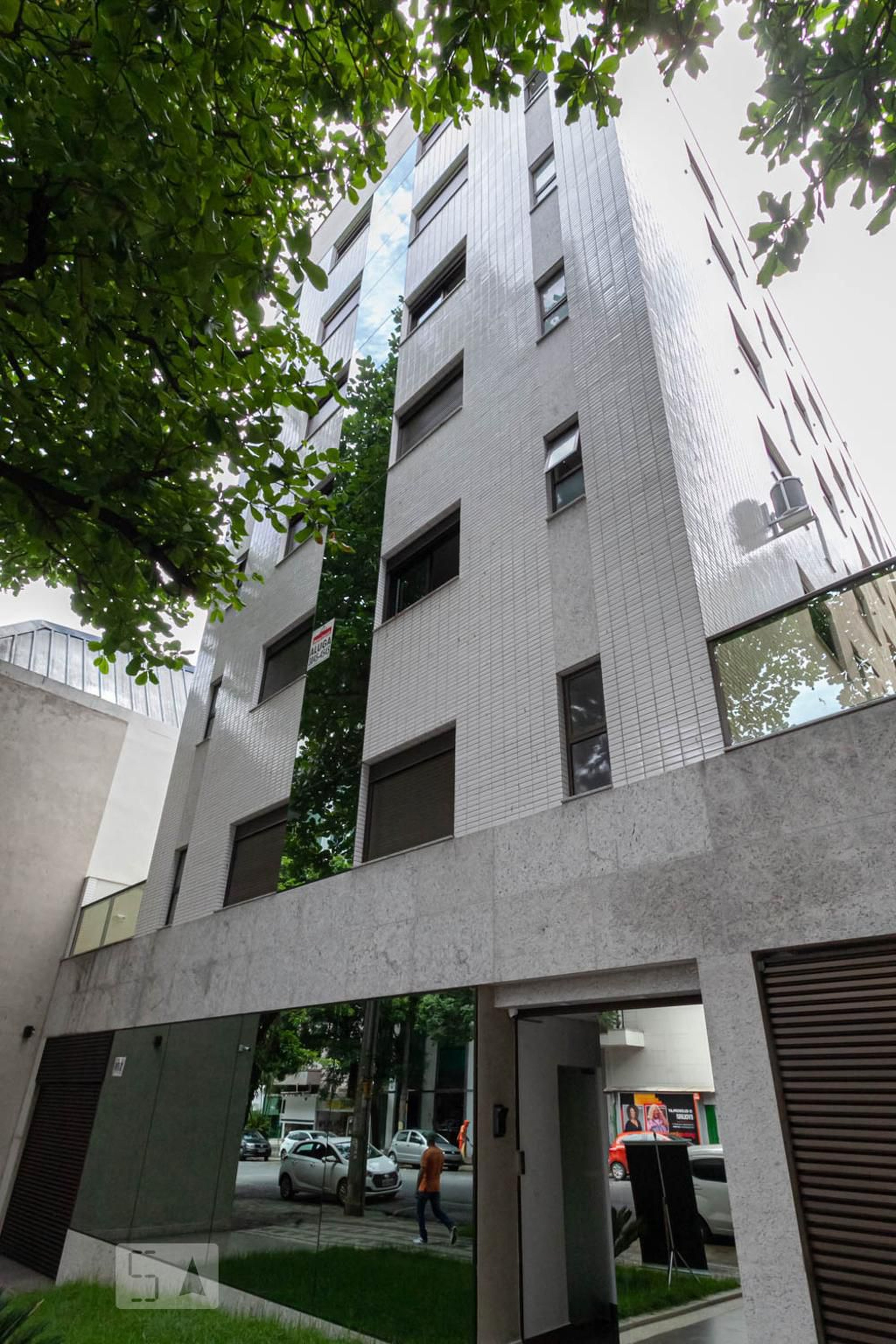 Fachada do Prédio Condomínio em Rua Pernambuco, 873