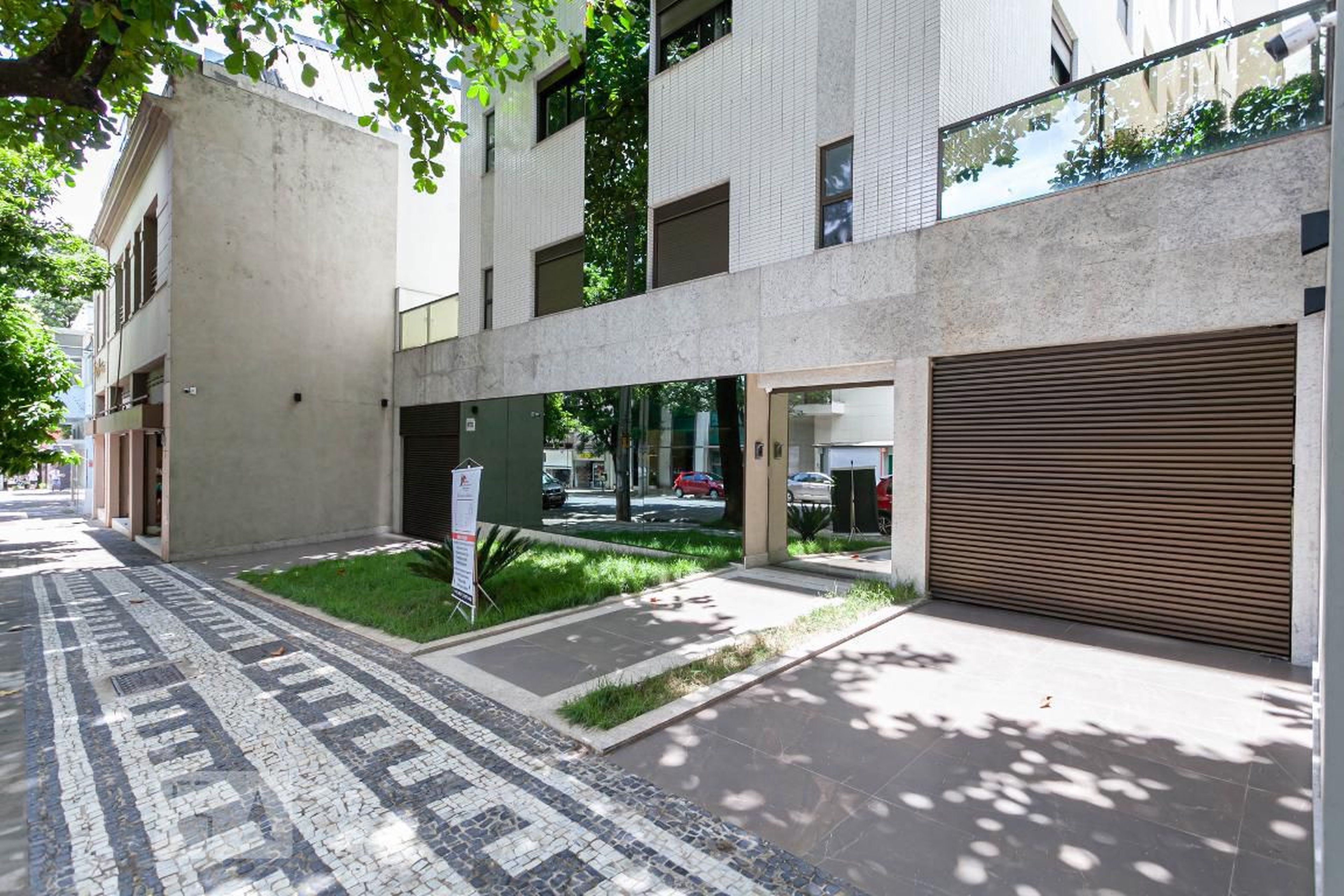 Fachada Condomínio em Rua Pernambuco, 873