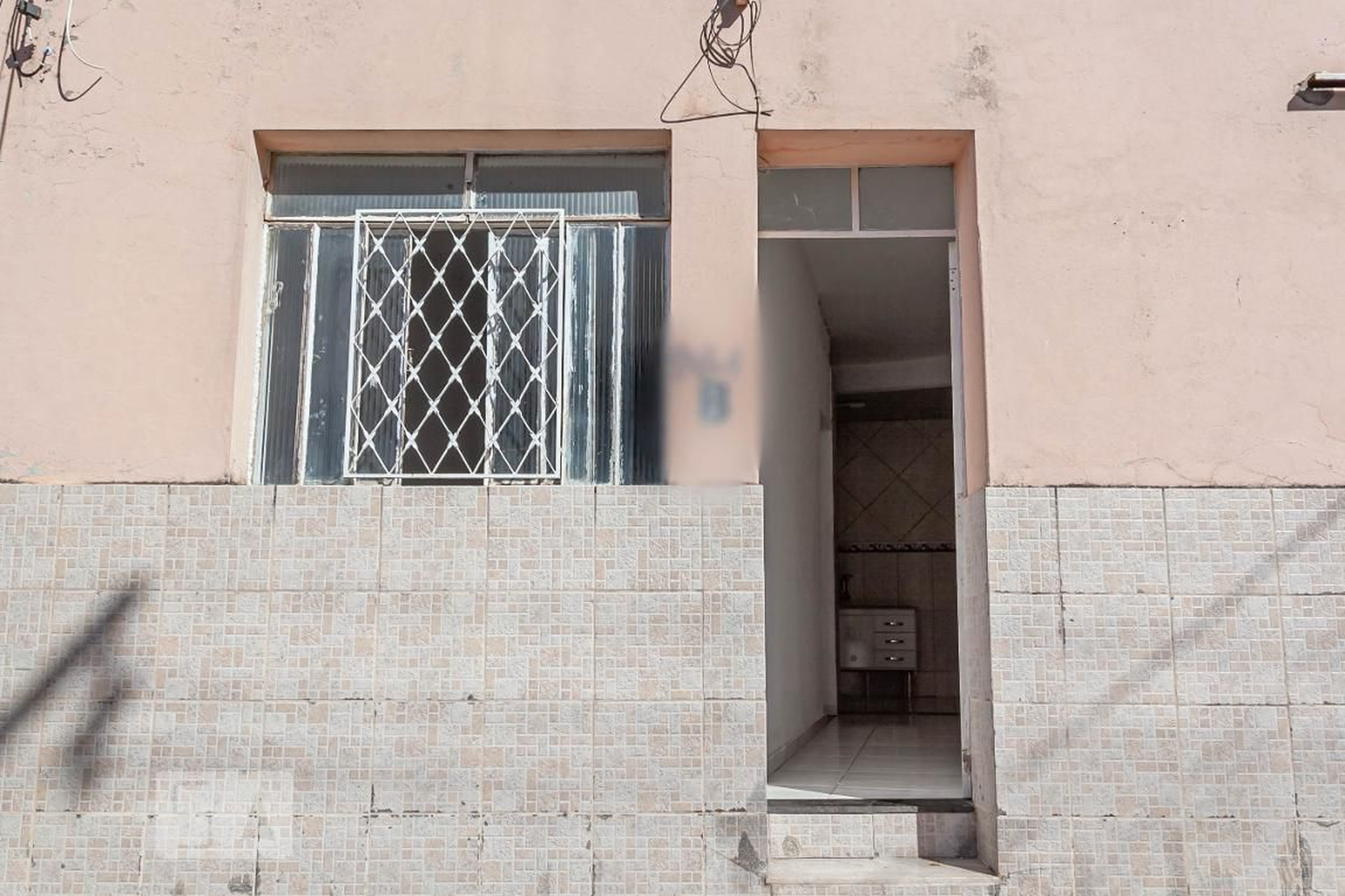 Entrada Condomínio em Rua Teixeira Soares, 964