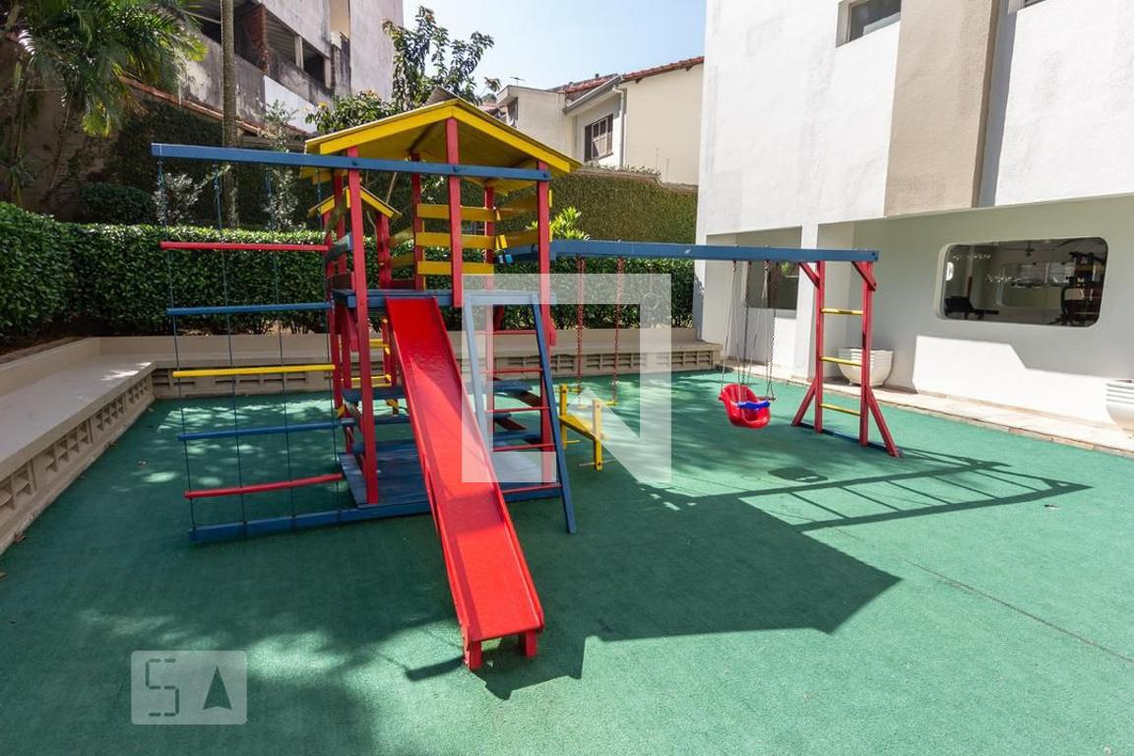Playground - Mansão Mont Clair