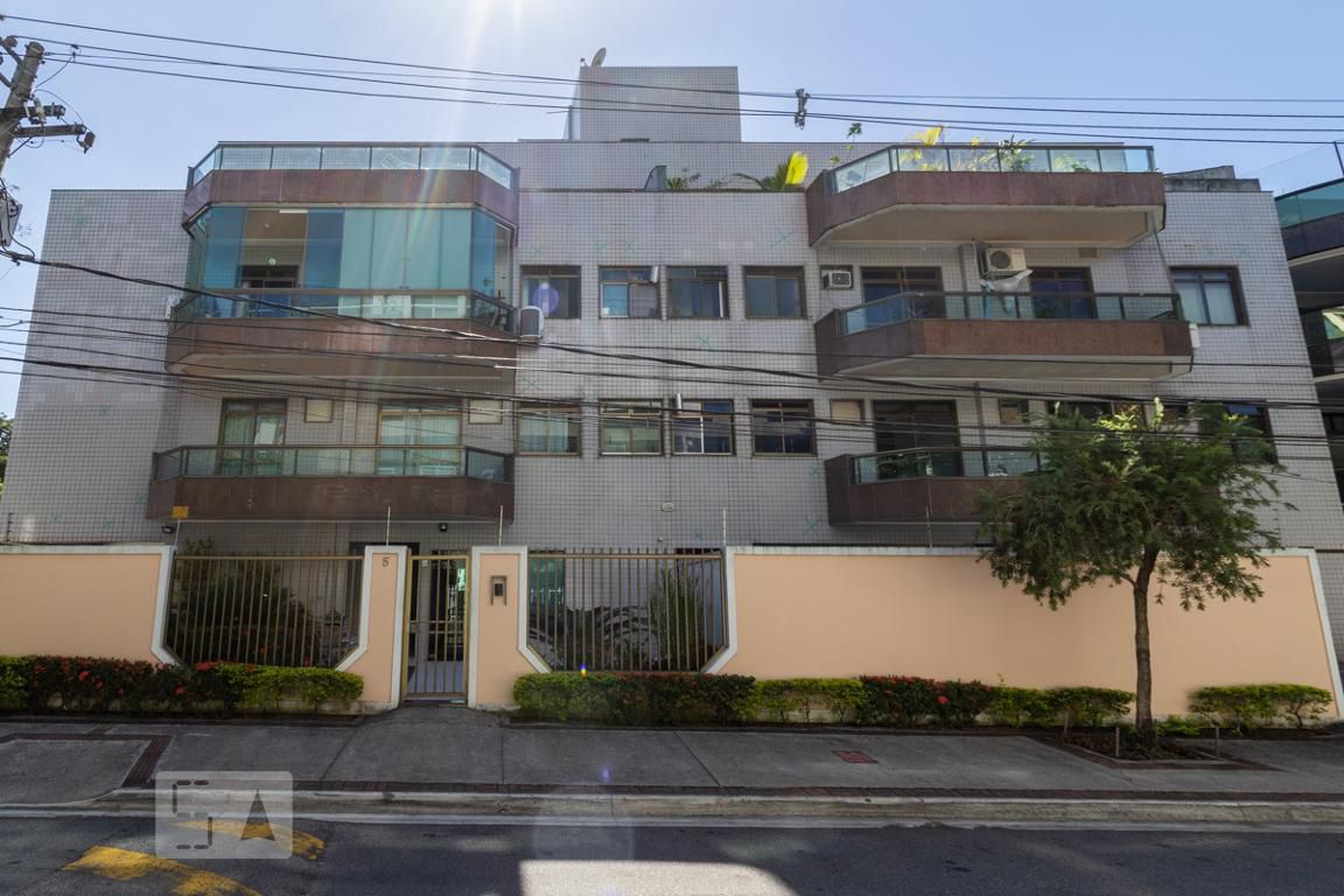 Fachada do Prédio Condomínio em Rua Gabriel Matta, 5