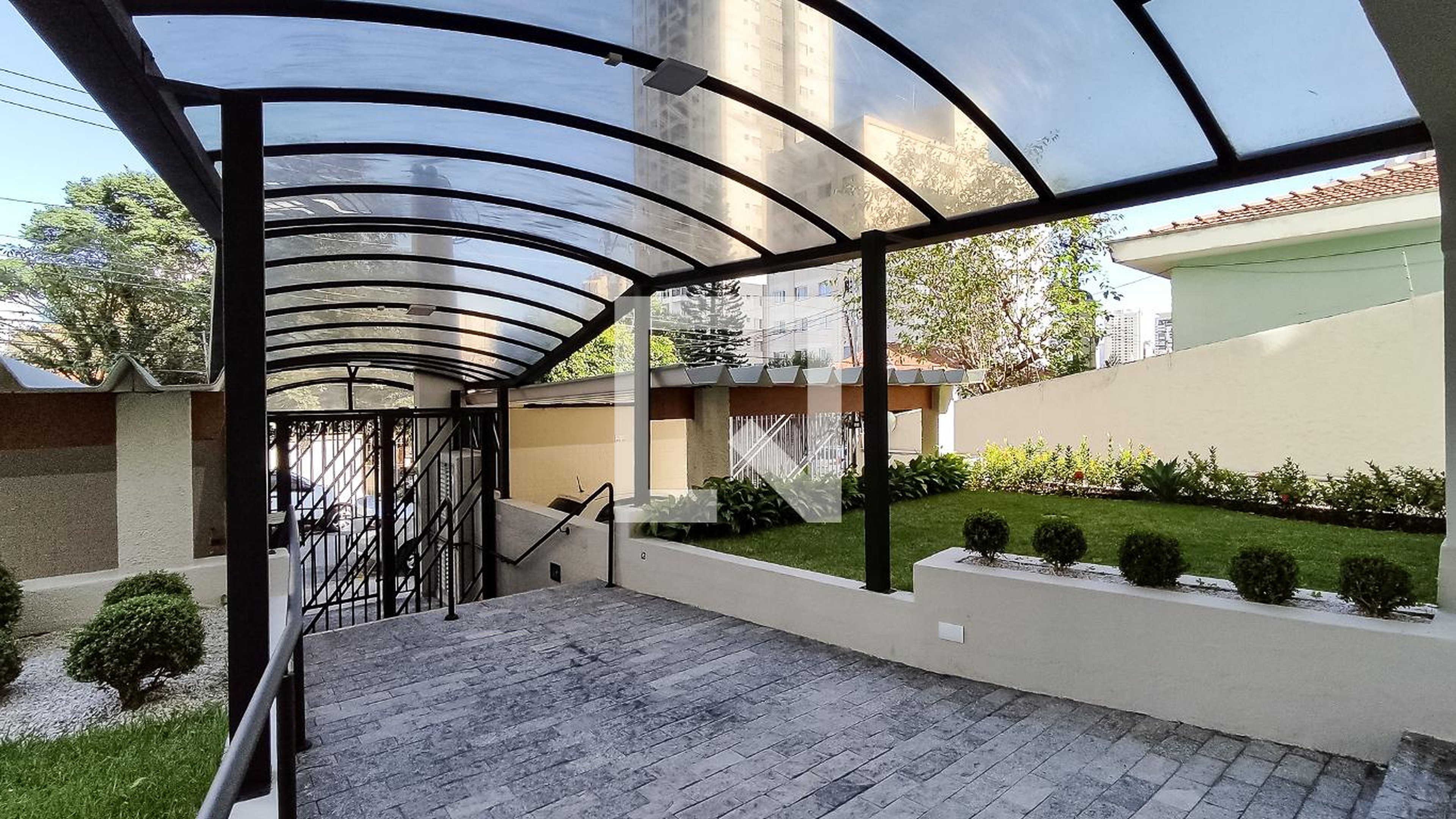 Entrada - di Francesco