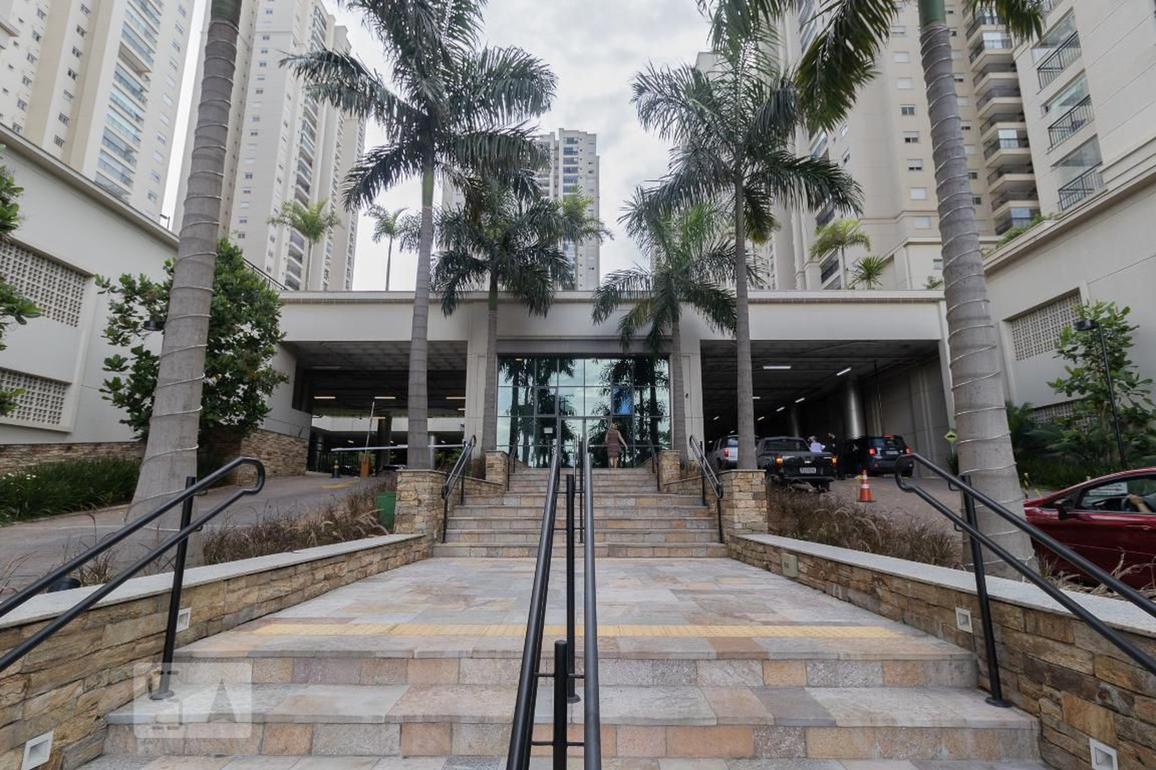 Fachada Condomínio em Avenida Bartolomeu de Carlos, 404