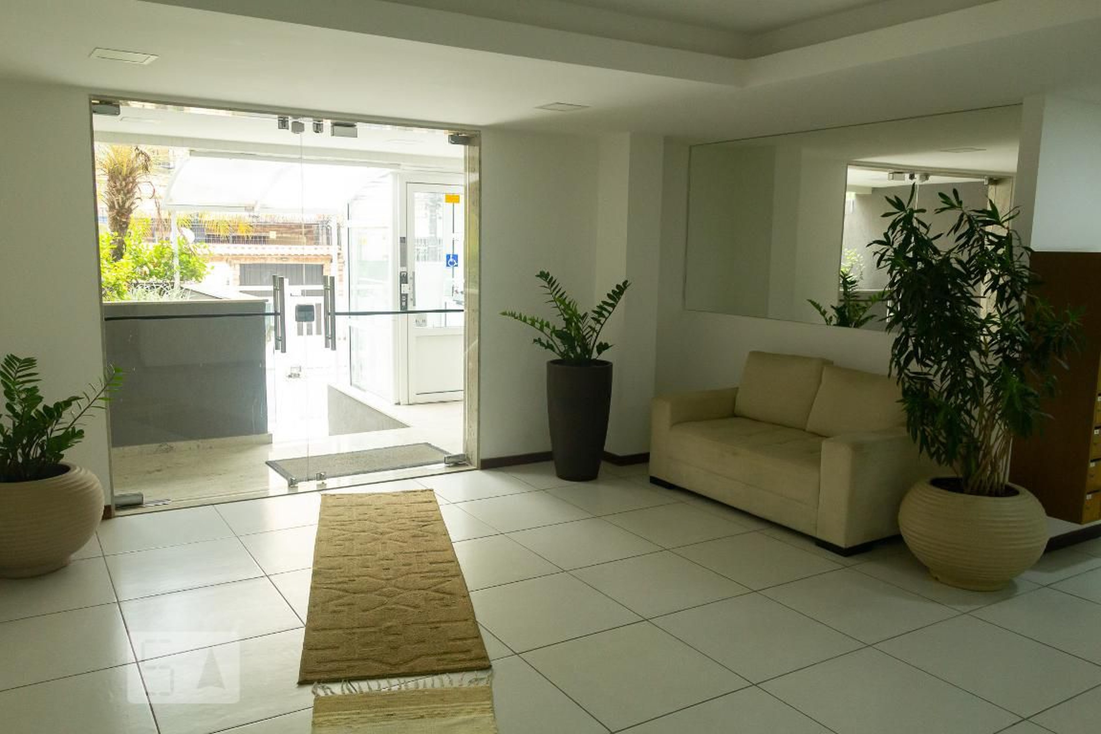 entrada do prédio - Belleville