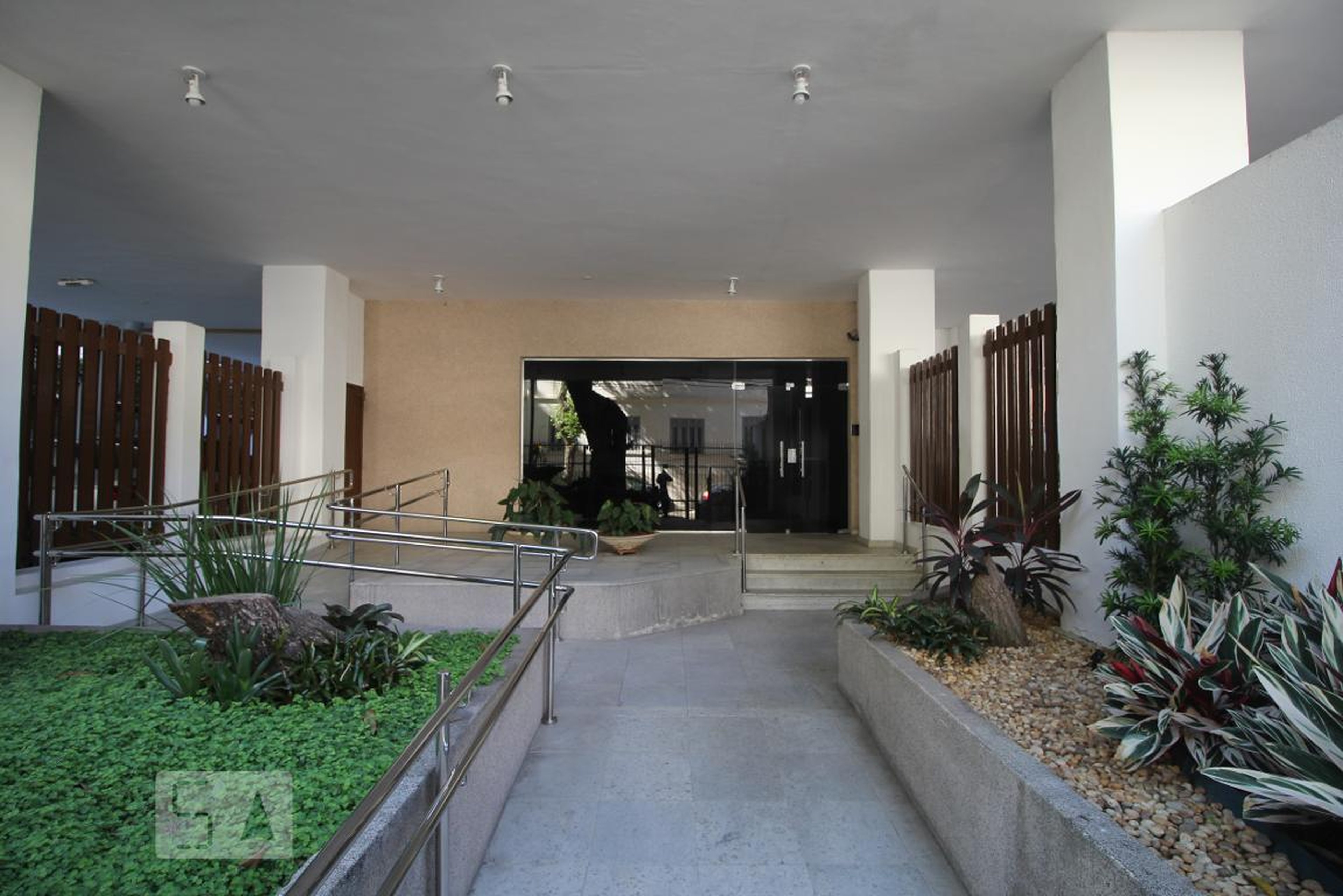Entrada do Prédio - Edifício Pereira da Silva